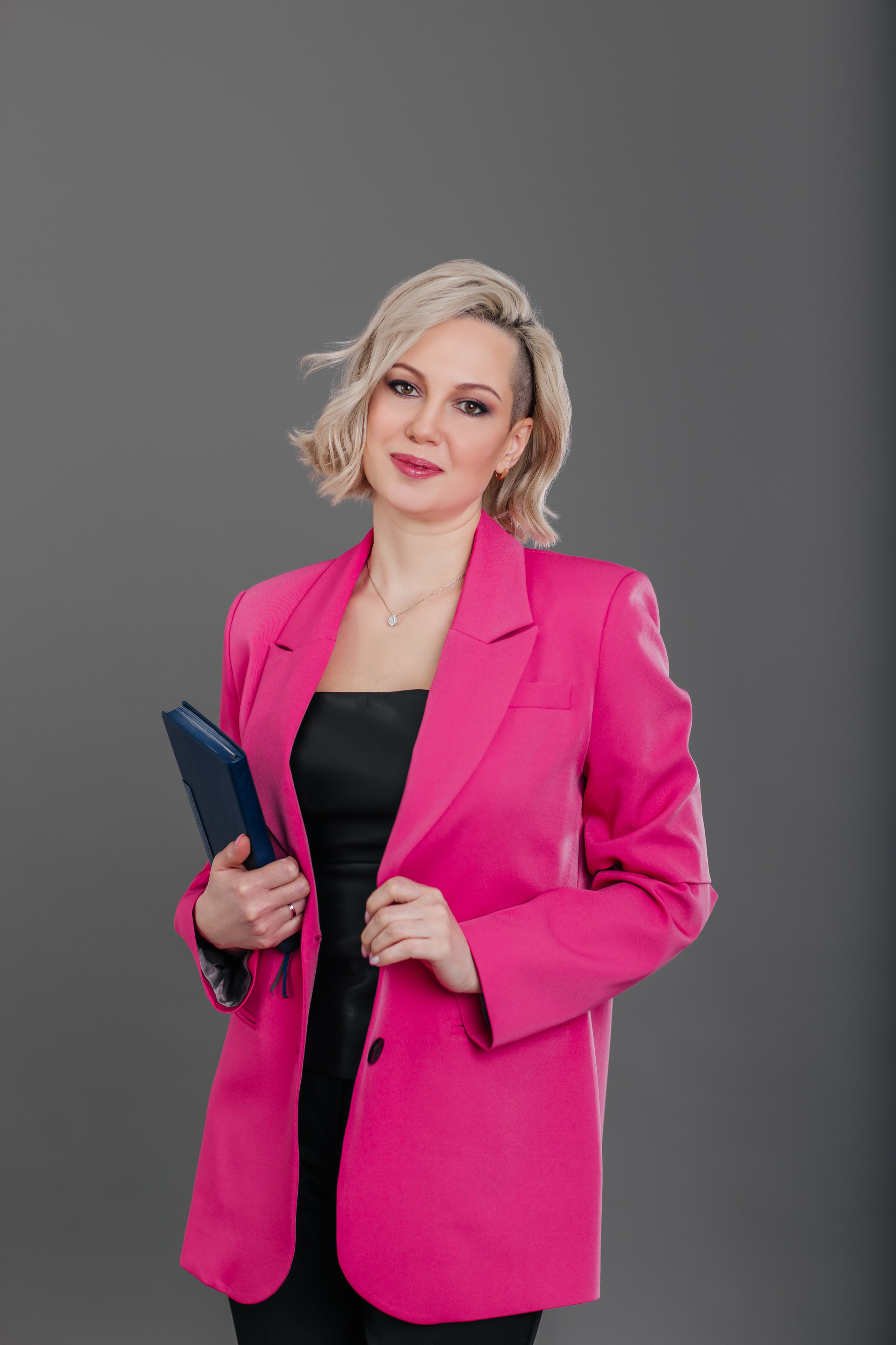 Деловой портрет. Татарникова (Измайлова) Елена — бизнес фотограф в Чите. Выезжаю по России