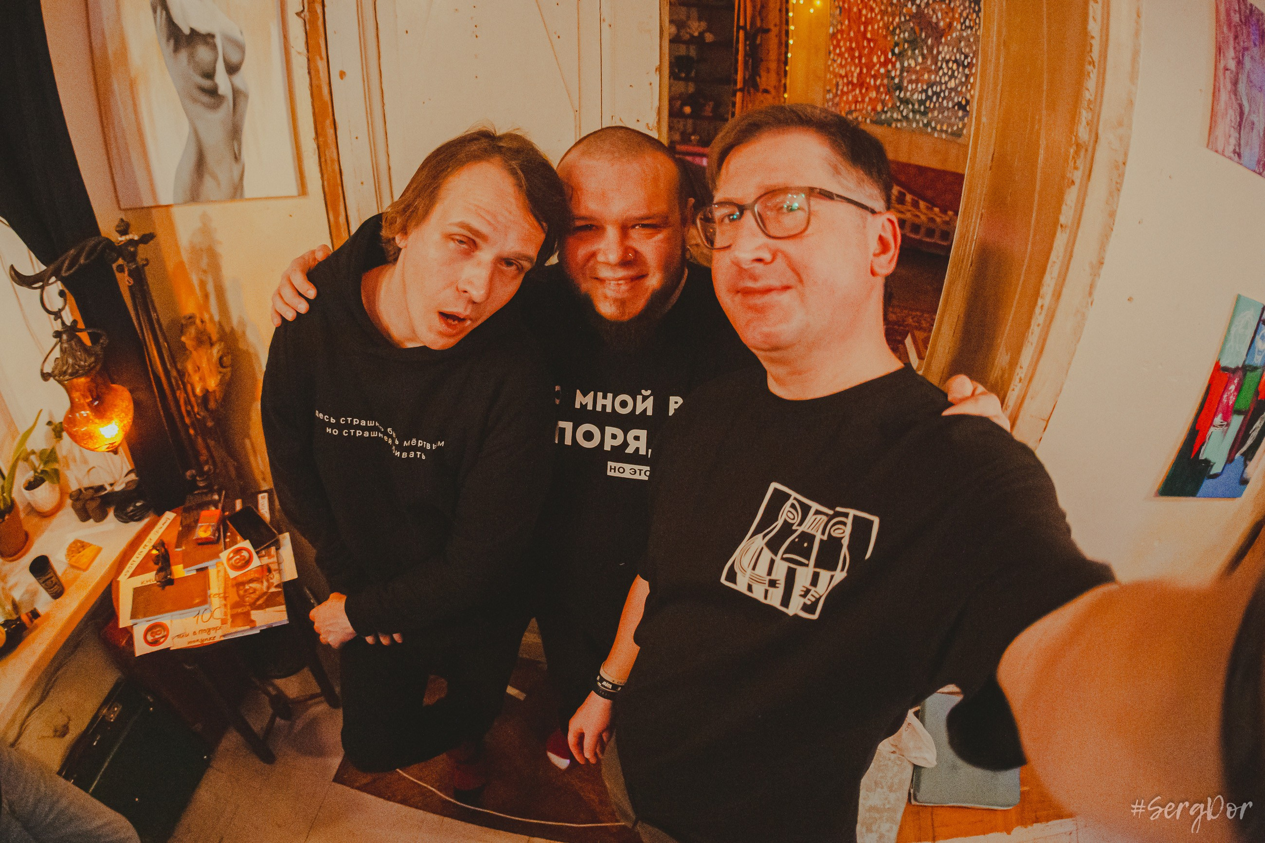 Рома Гонза, Ваня Пинженин, Квартирник у Мищенко, поэты, стихи, совершеннолетие, Санкт-Петербург, Питер, 16.11.2024, SergDor, 16 ноября 2024 года, #SergDor