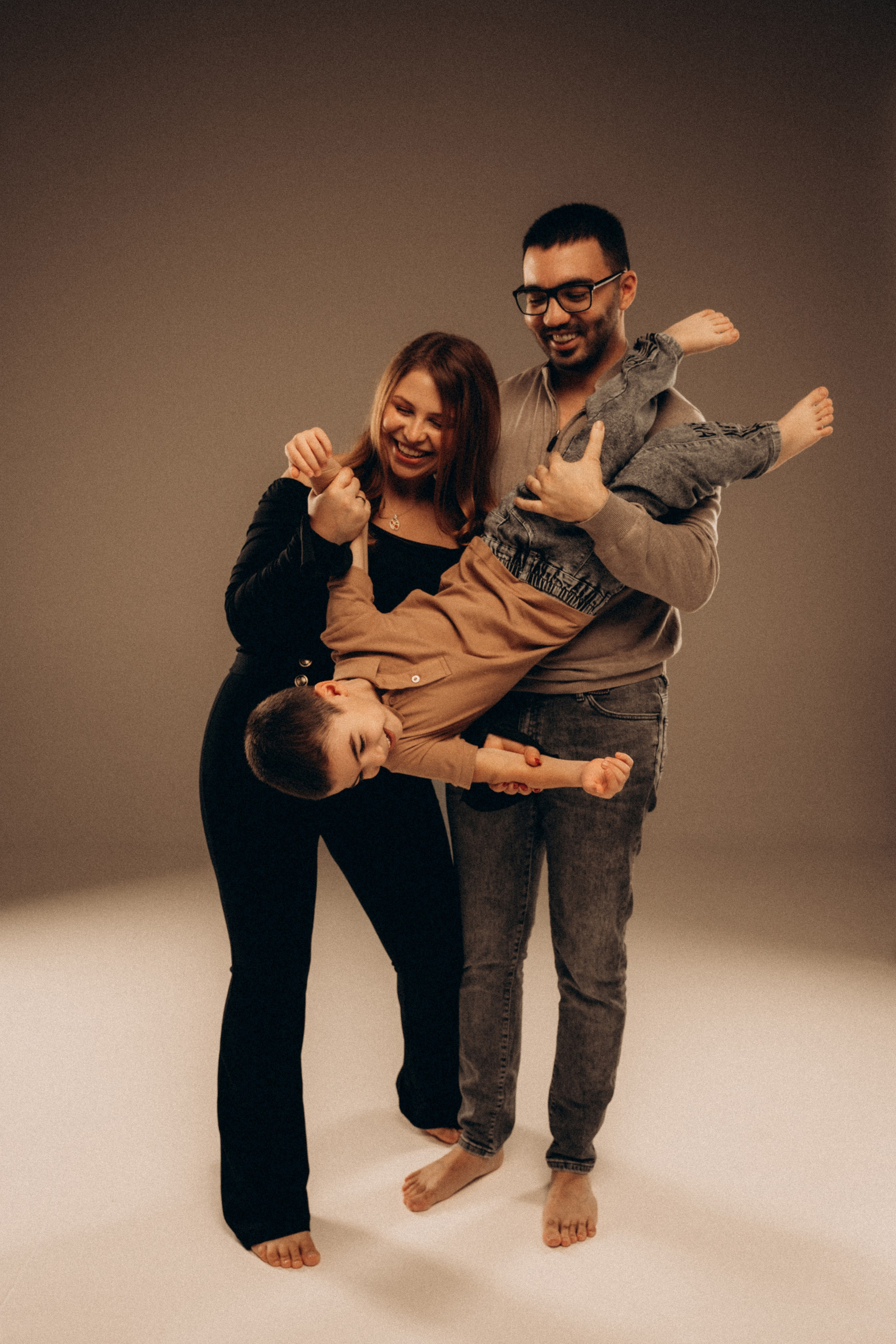 Ани, Арам и Артур. Фотограф Мария Миллс | Минск