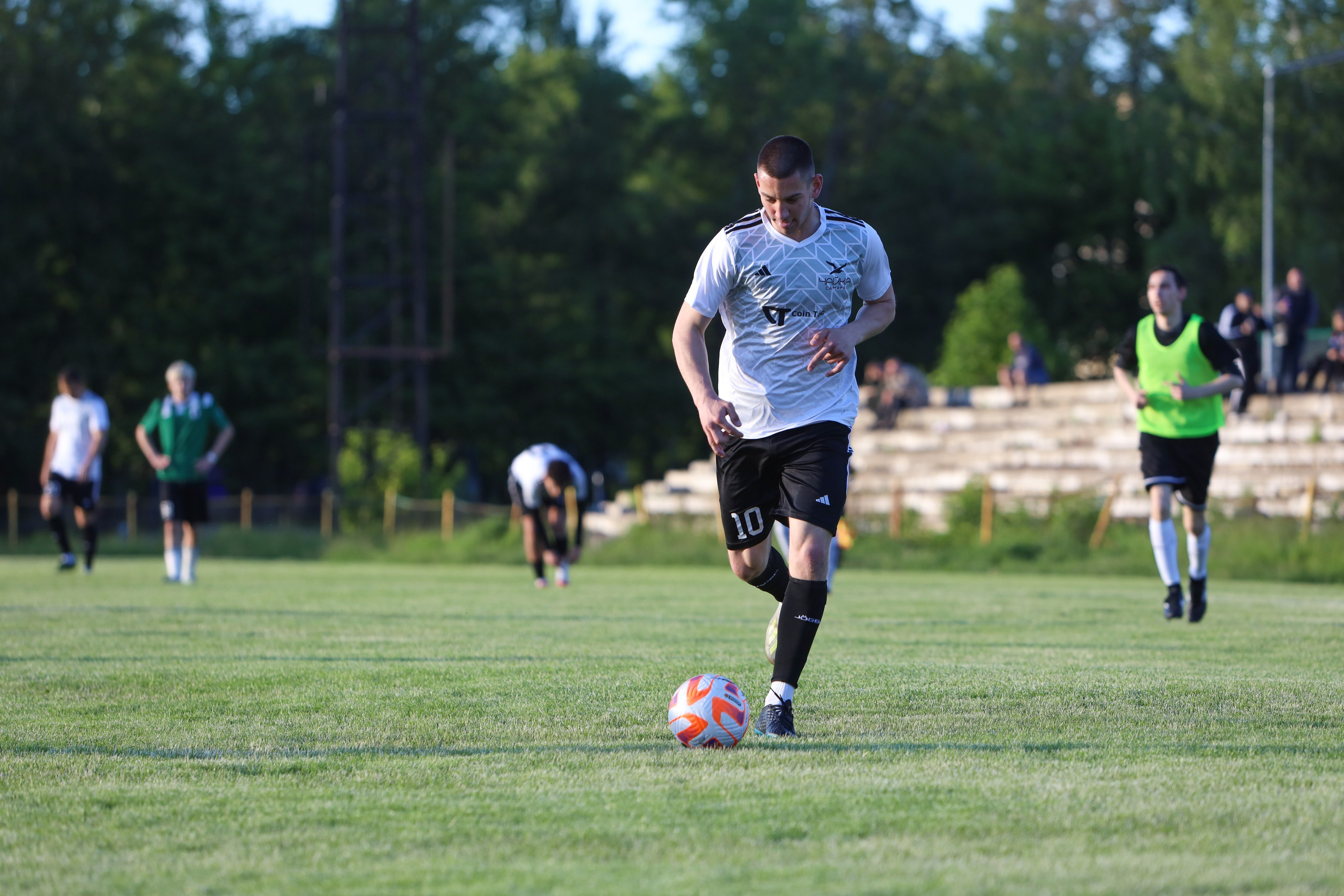 Чайка — Торпедо. Взрослое первенство города по футболу. Спортивный фотограф в Самаре