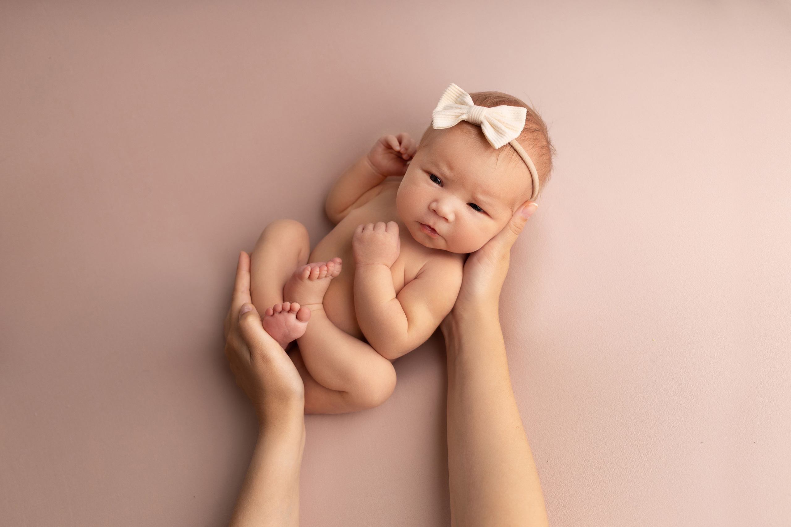 Классическая фотосессия малыша. Фотограф новорожденных малышей в Омске и Омской области Эльвира Камаева