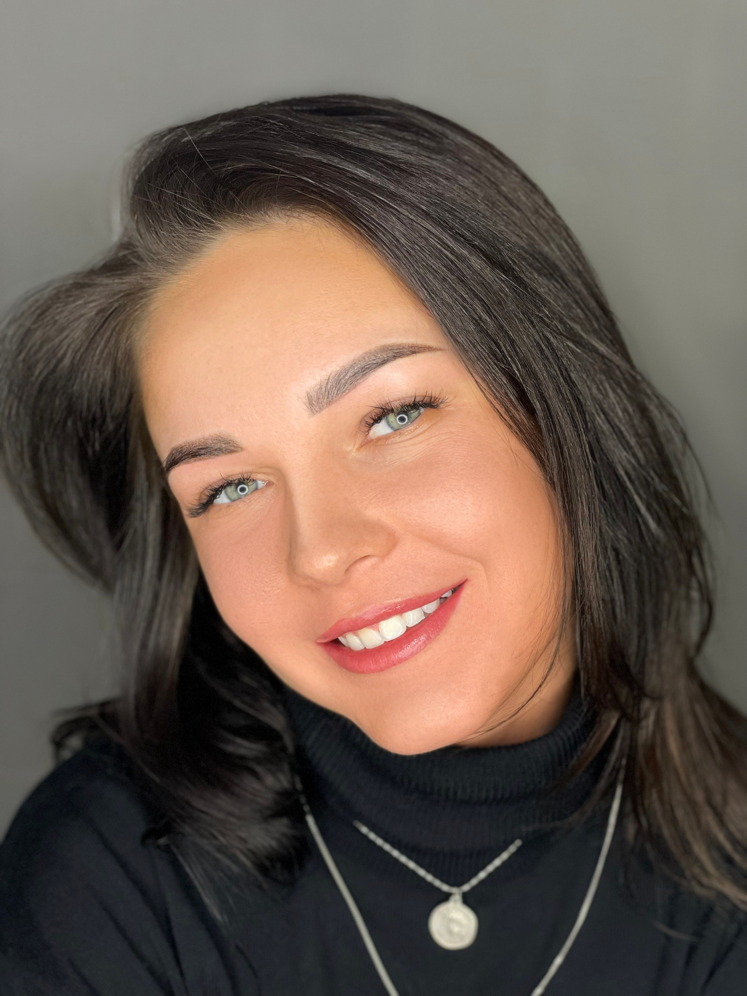 Анастасия. Студия перманентного макияжа, косметологии и массажа SYMMETRY в Москве, м. Киевская