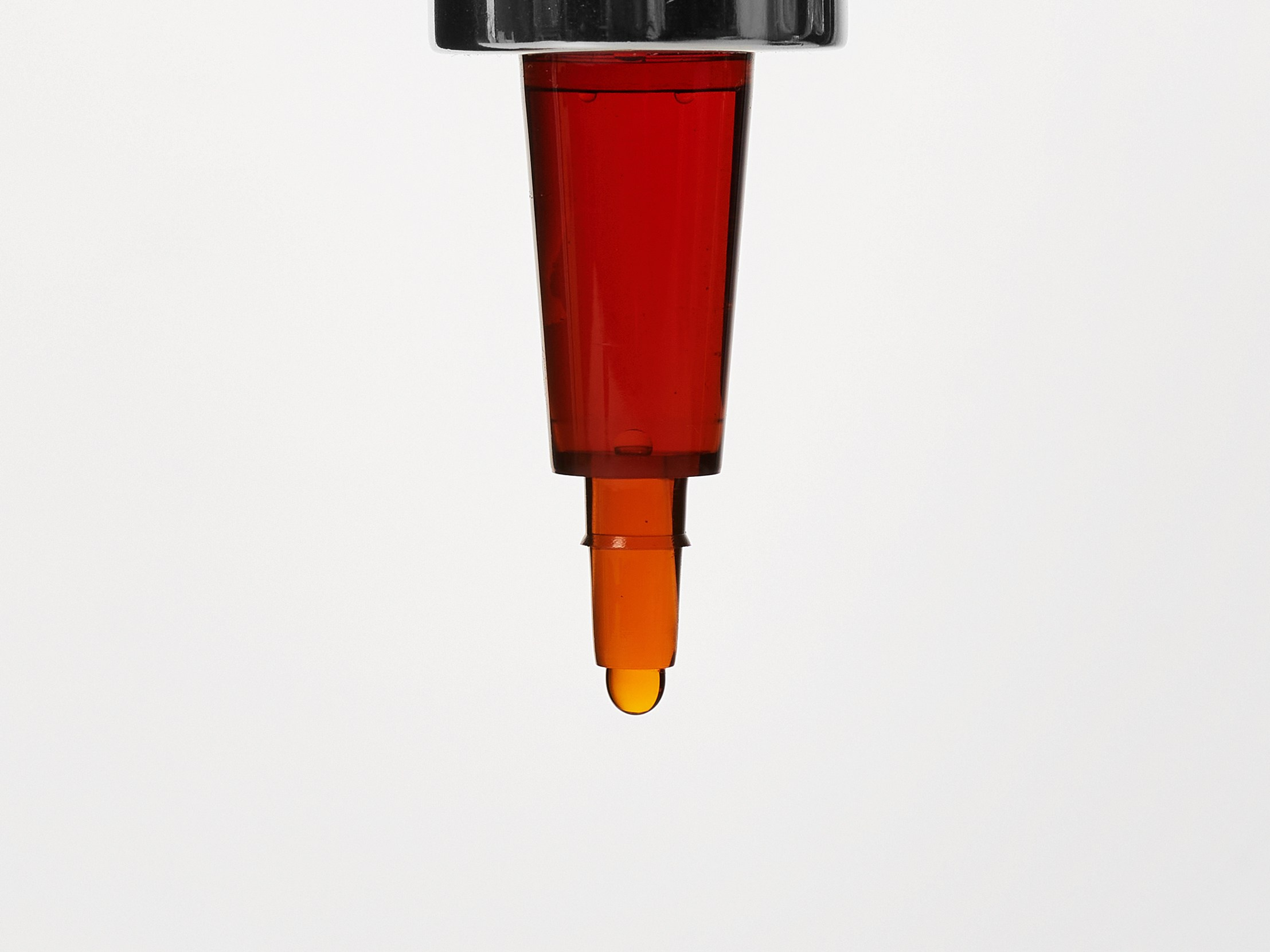 Бренд Rojukiss в объективе нашей студии. Уютная студия предметной съемки для маркетплейсов в городе Москва