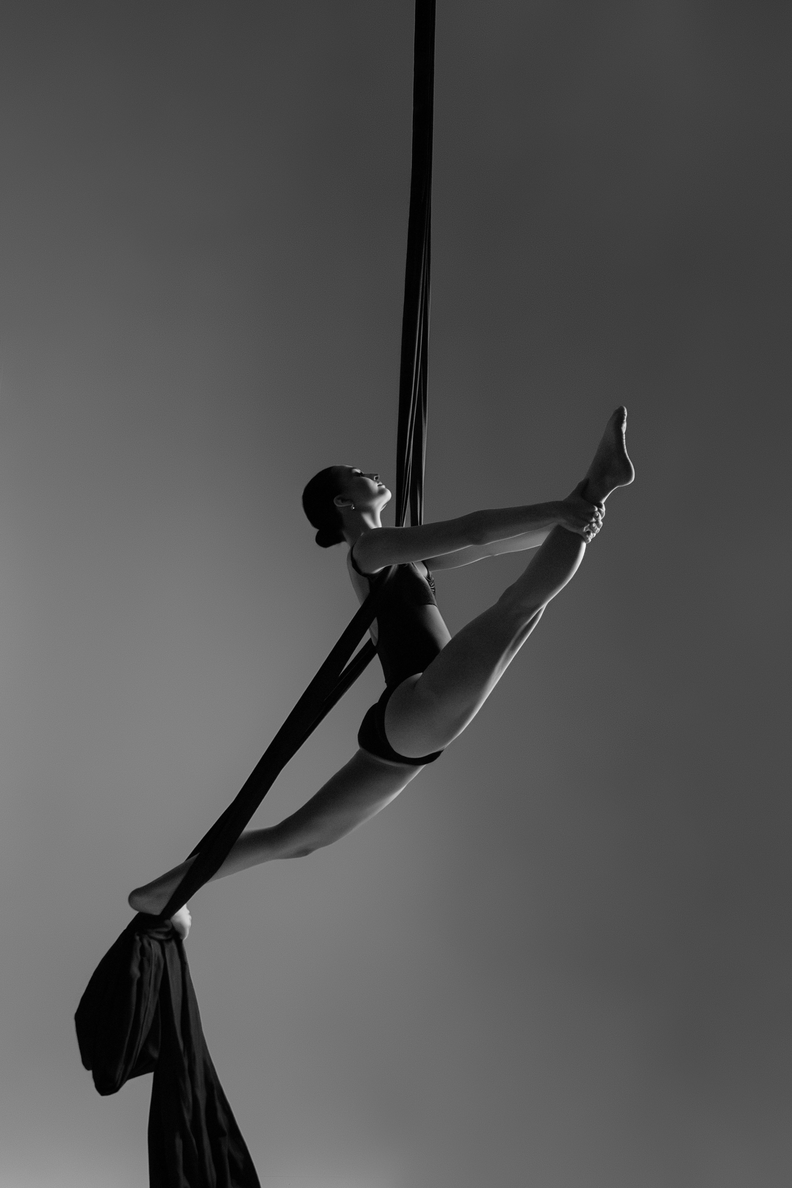 Гимнастика и балет. Фотограф беременности в Тюмени Любовь Докучаева