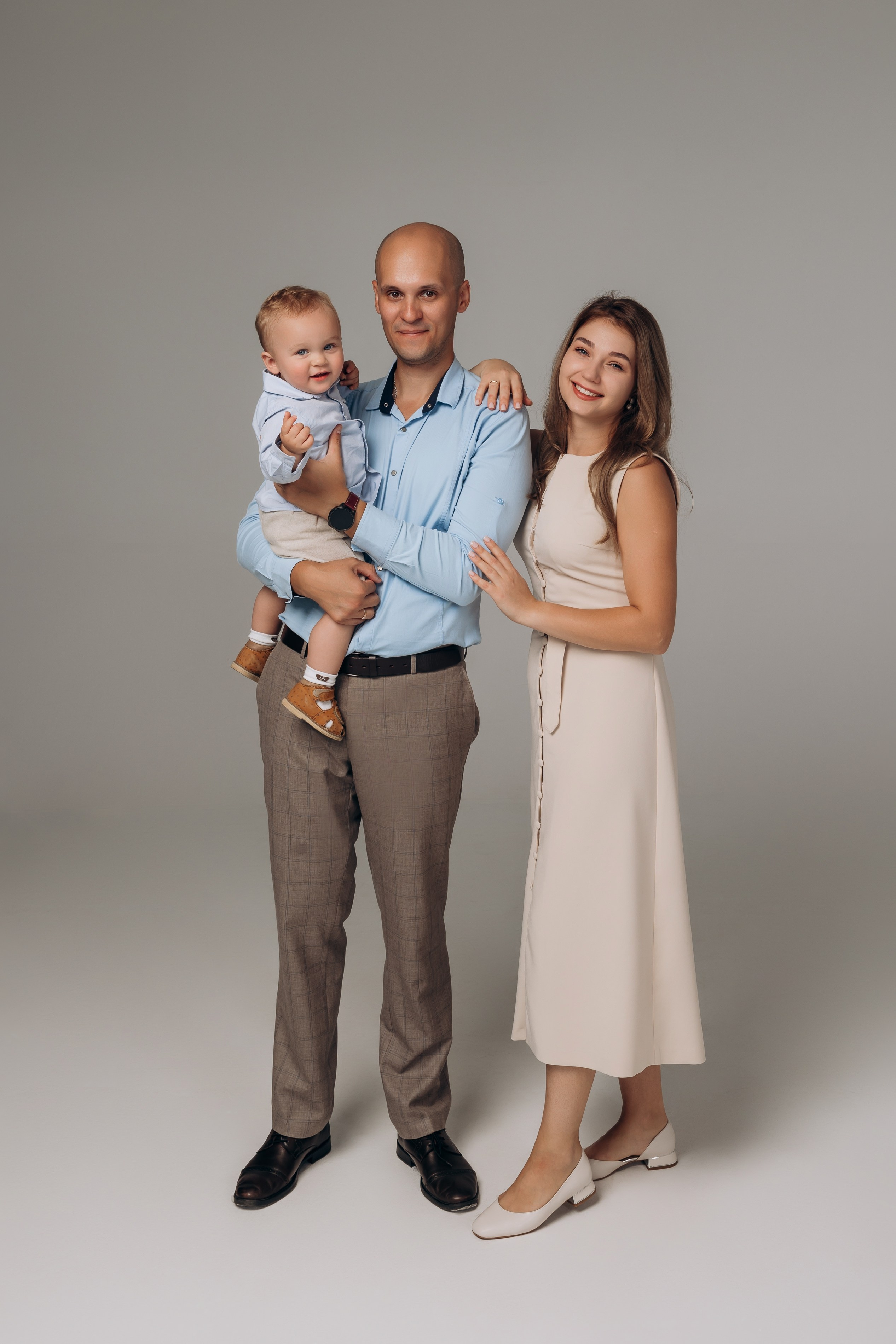 Анастасия и семья. Фотостудия Нюд. Фотограф в Калининграде свадебная фотография, репортажная, фотосессии