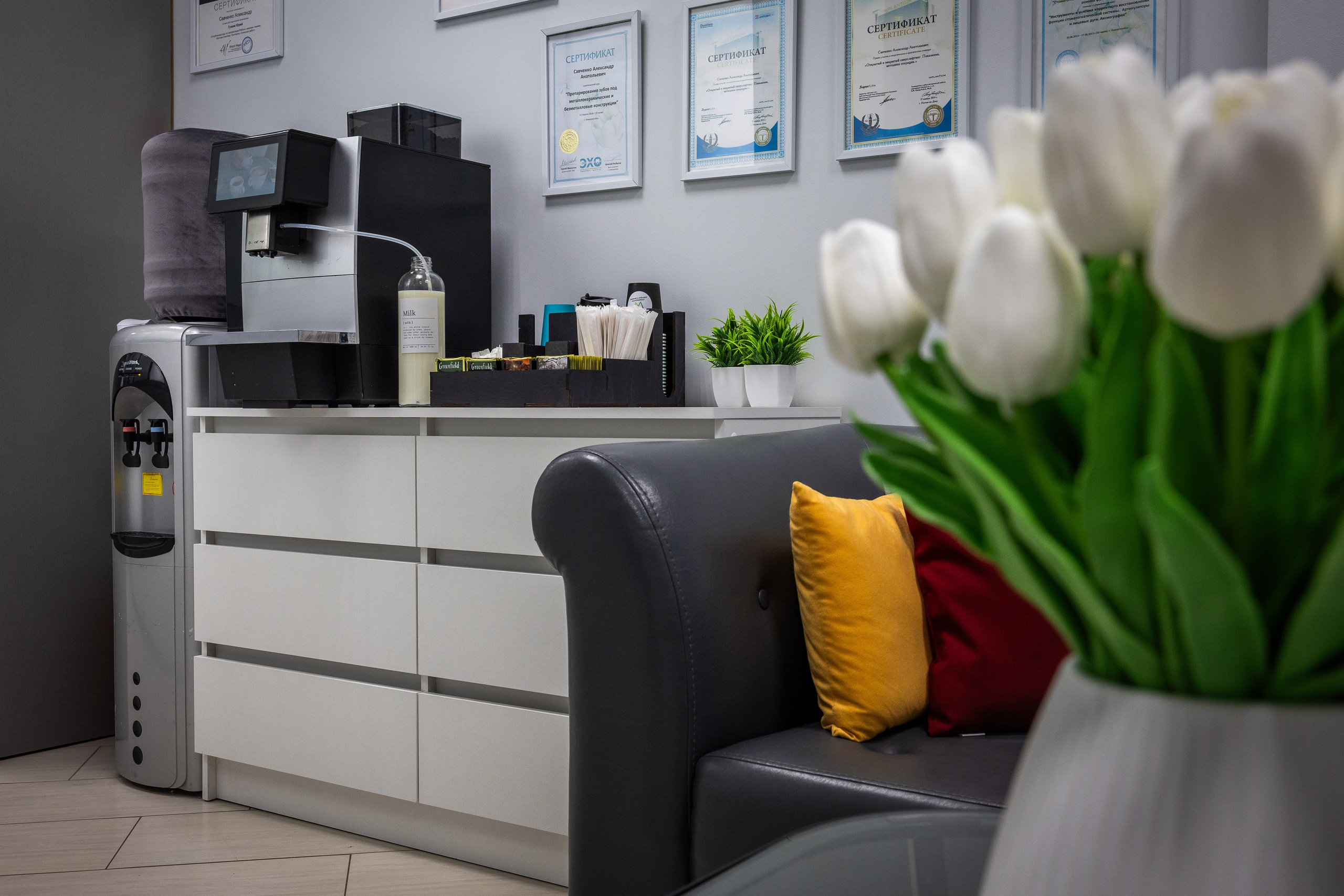 Съемка контента для стоматологии, фото сотрудников, интерьер. Свадебная, репортажная и бизнес съёмка в Ростове-на-Дону