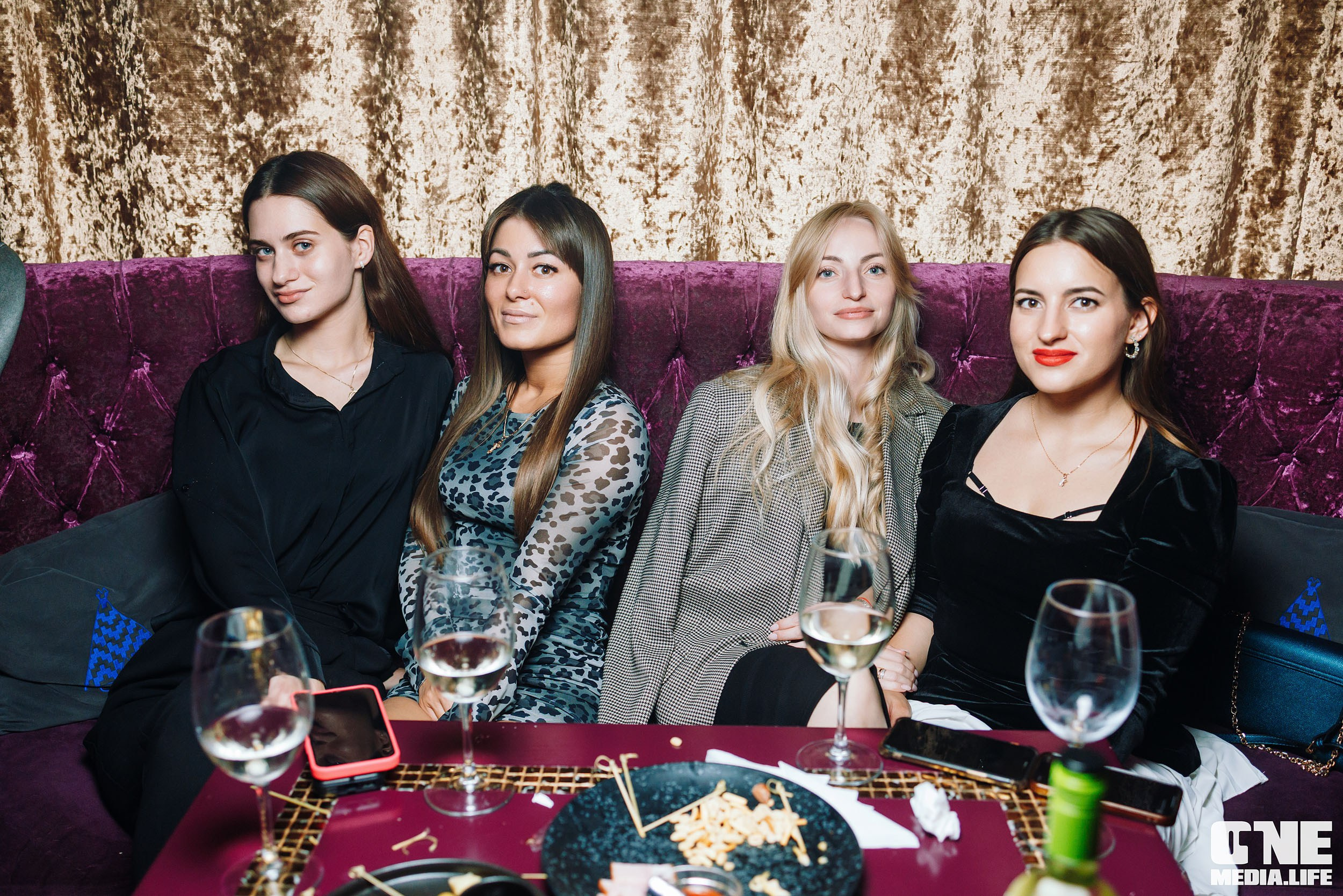 Фоторепортаж из караоке-клуба Эйфория. One Media Life: фоторепортажи, фотоотчеты с мероприятий и заведений