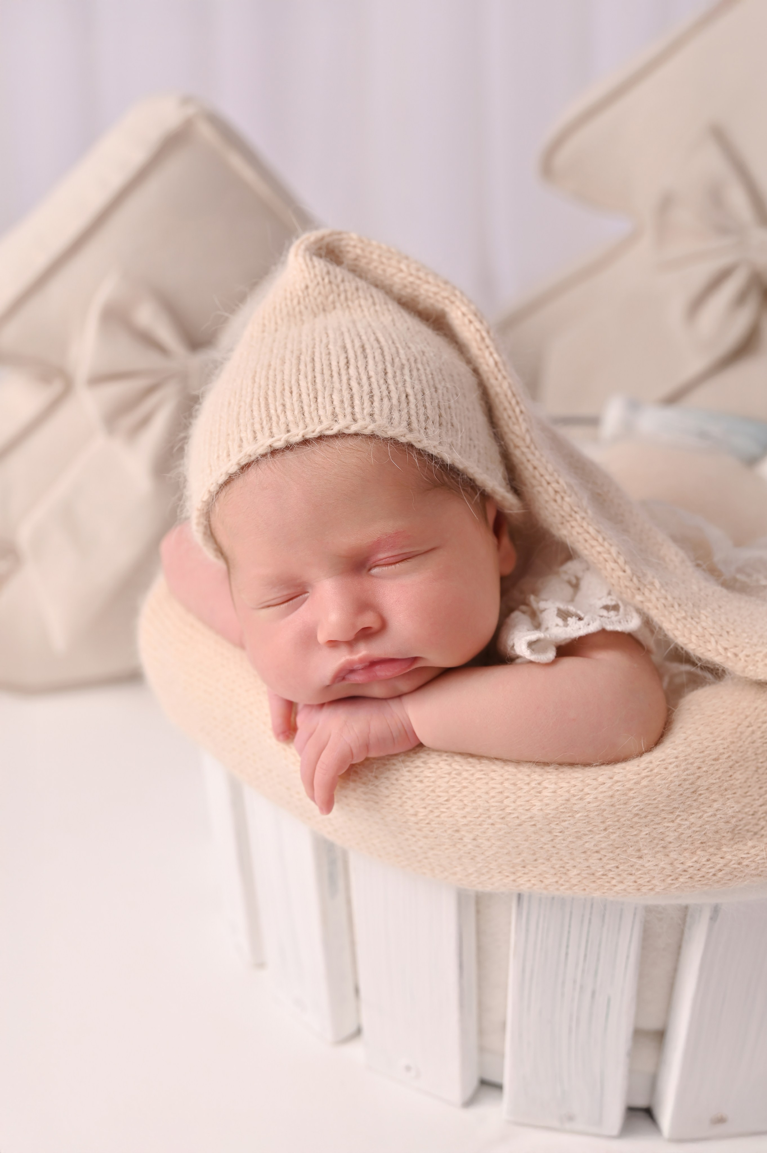 Эсмира 13 дней ньюборн. Фотограф Новорожденных и семейный Элла Огай г. Сатпаев