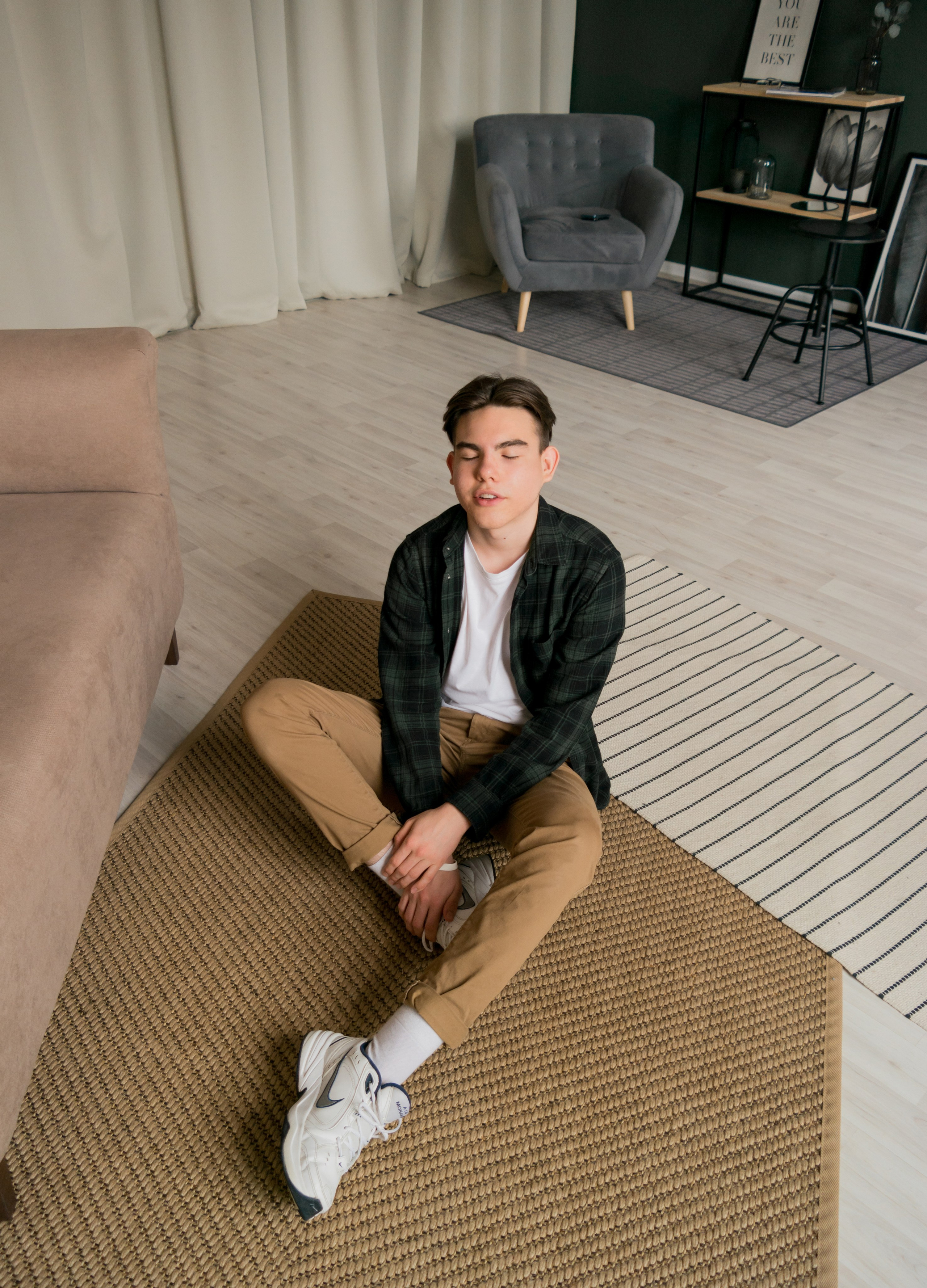 Фотосессии в Краснодаре для специалистов, коучей, экспертов. AI Фотограф Краснодар: мужские и женские фотосессии, стилизация съемки. Нейро-фотосессии онлайн