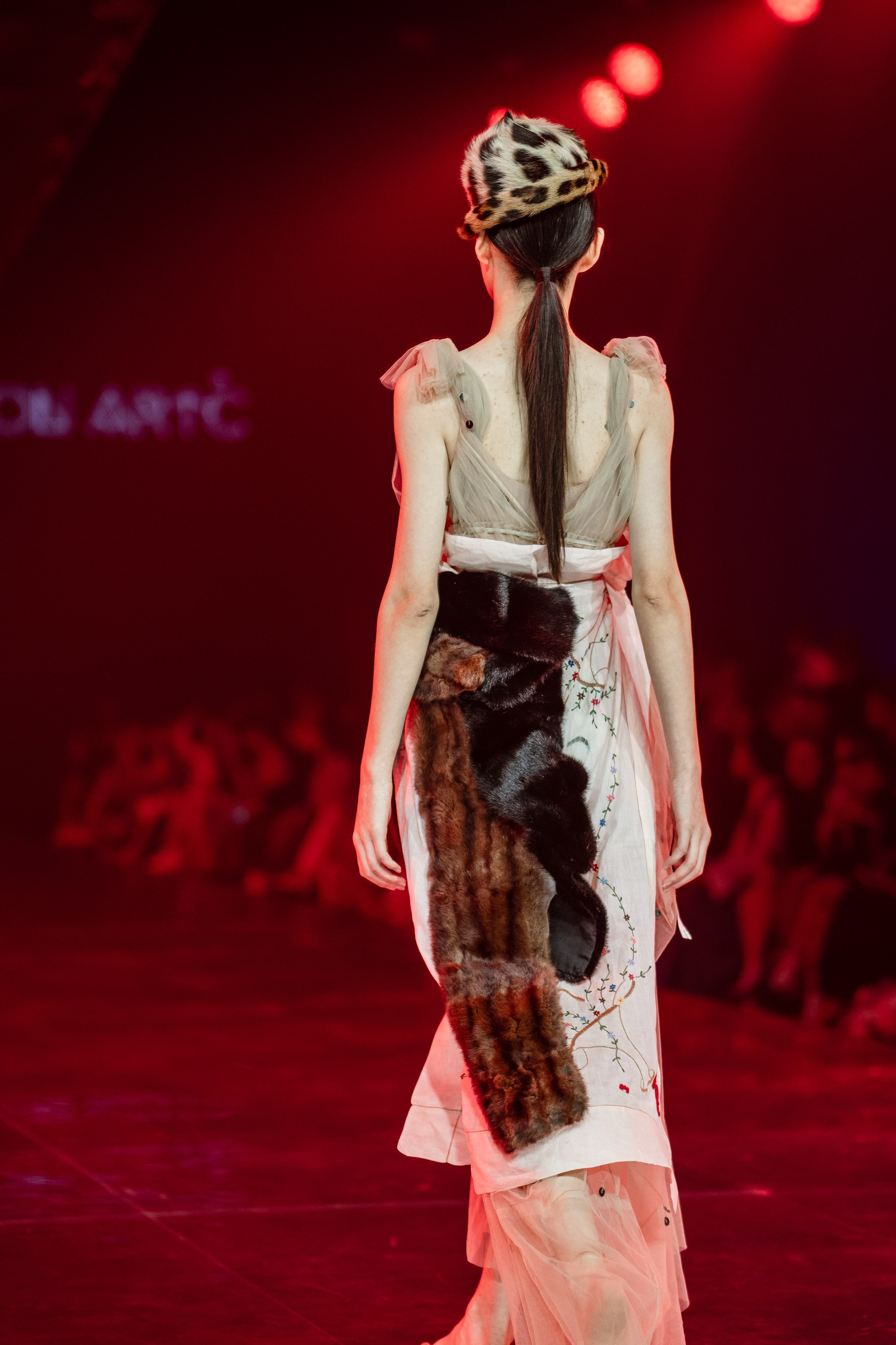 Visa Fashion week Maison Artc. Сайт Алматинского НЮ АРТ, будуар и фэшн фотографа Дениса Карпенко