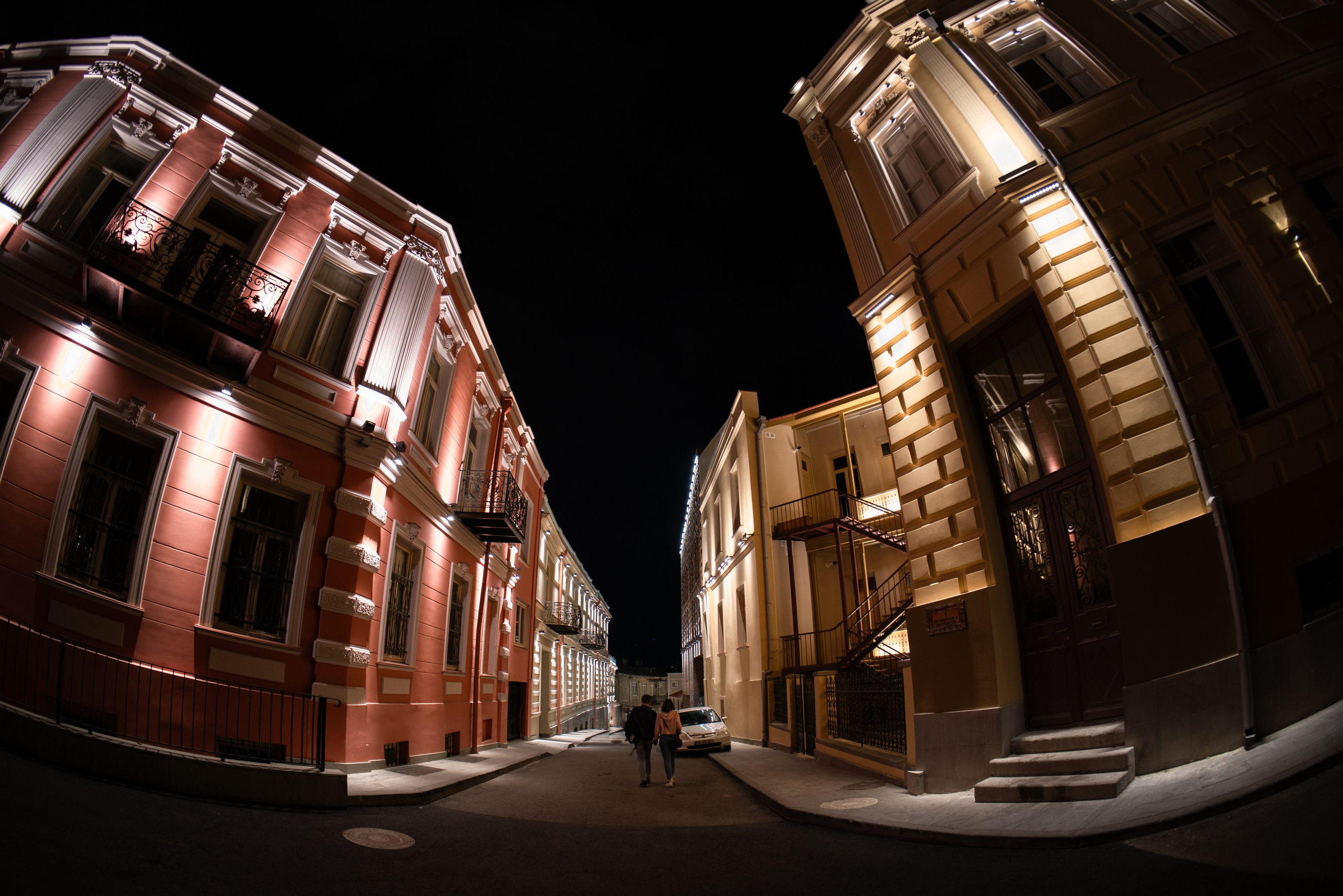 ТБИЛИСИ. ПОБУДЬ ЗДЕСЬ И ЦЕЛЕЕ БУДЕТ ЭТОТ МИР