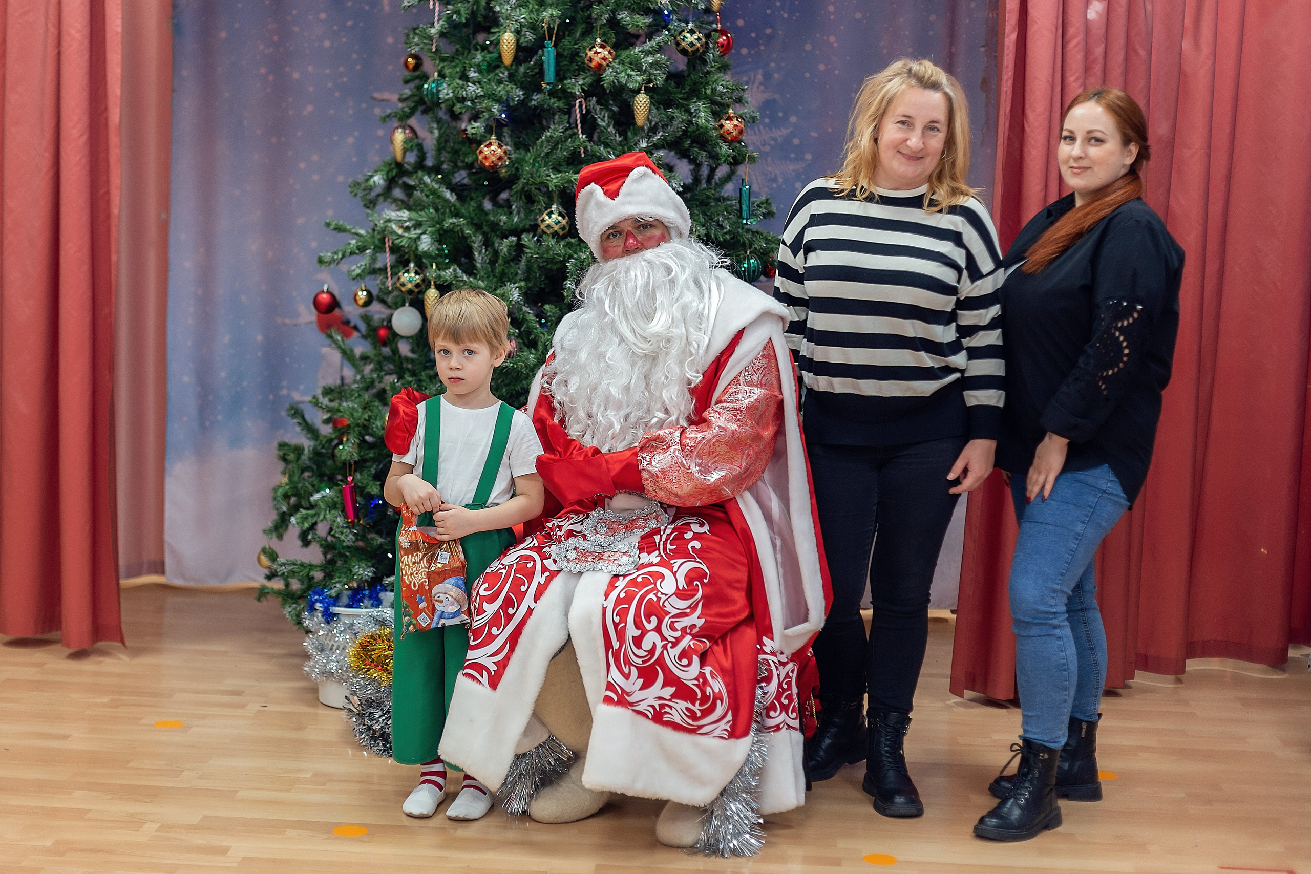 Утренник_"Карамельная фабрика» 2024. Семейный фотограф в Санкт-Петербурге