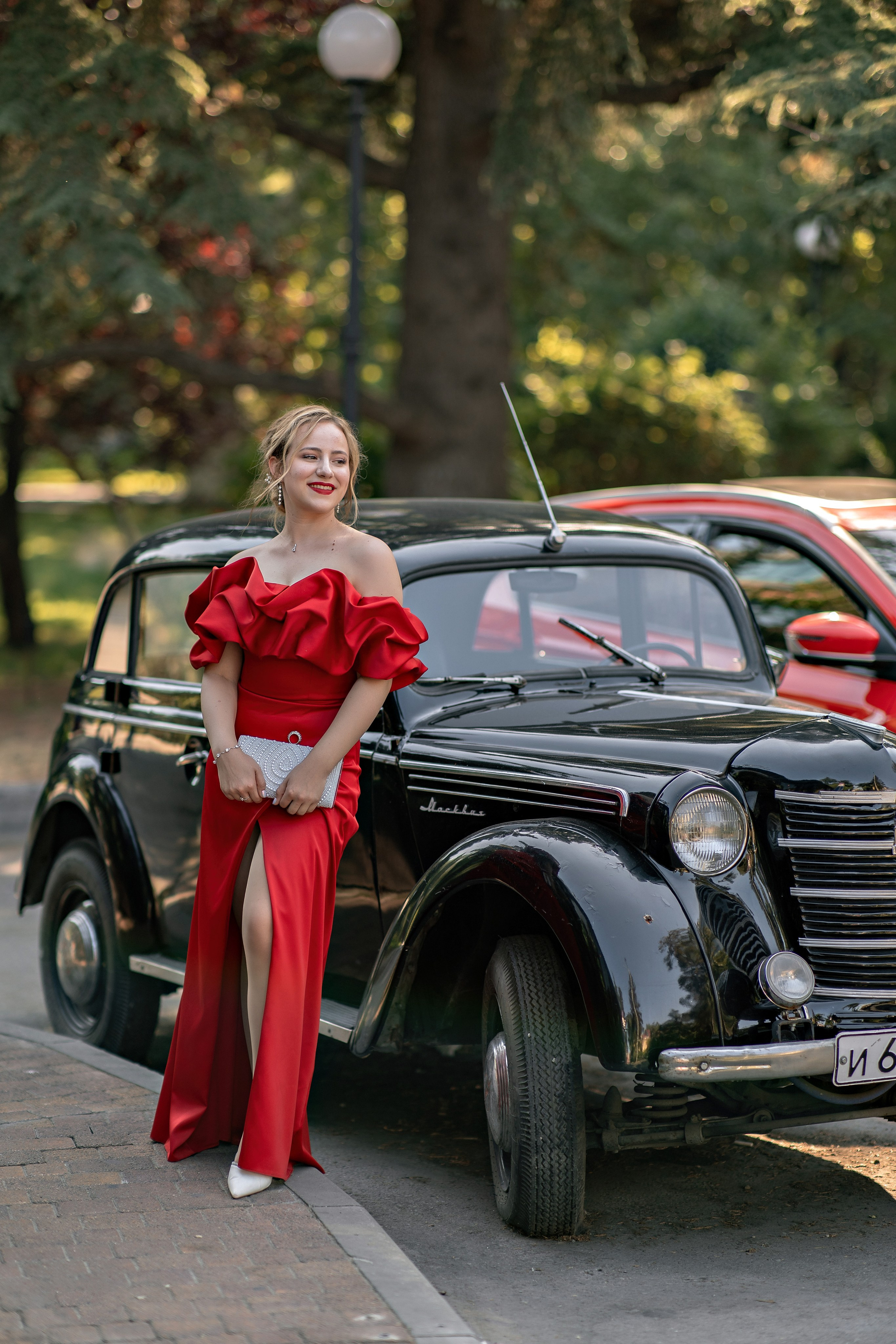 Фотосессия " Прогулка ". Фотограф-стилист Крым Прокат одежды в Крыму. Фотосессии в Крыму