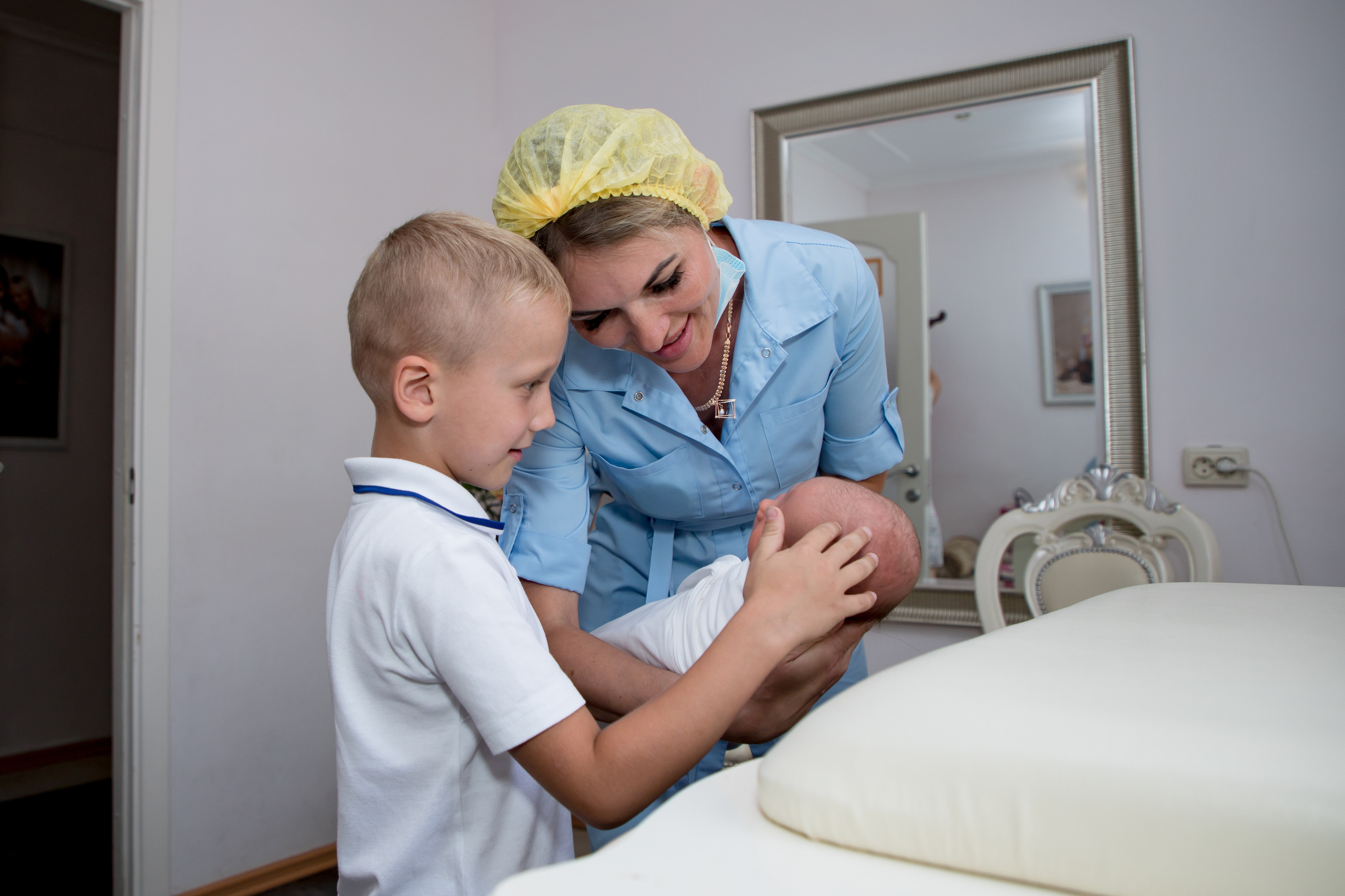 Выписка из роддома. Фотограф новорожденных Ростов-на-Дону