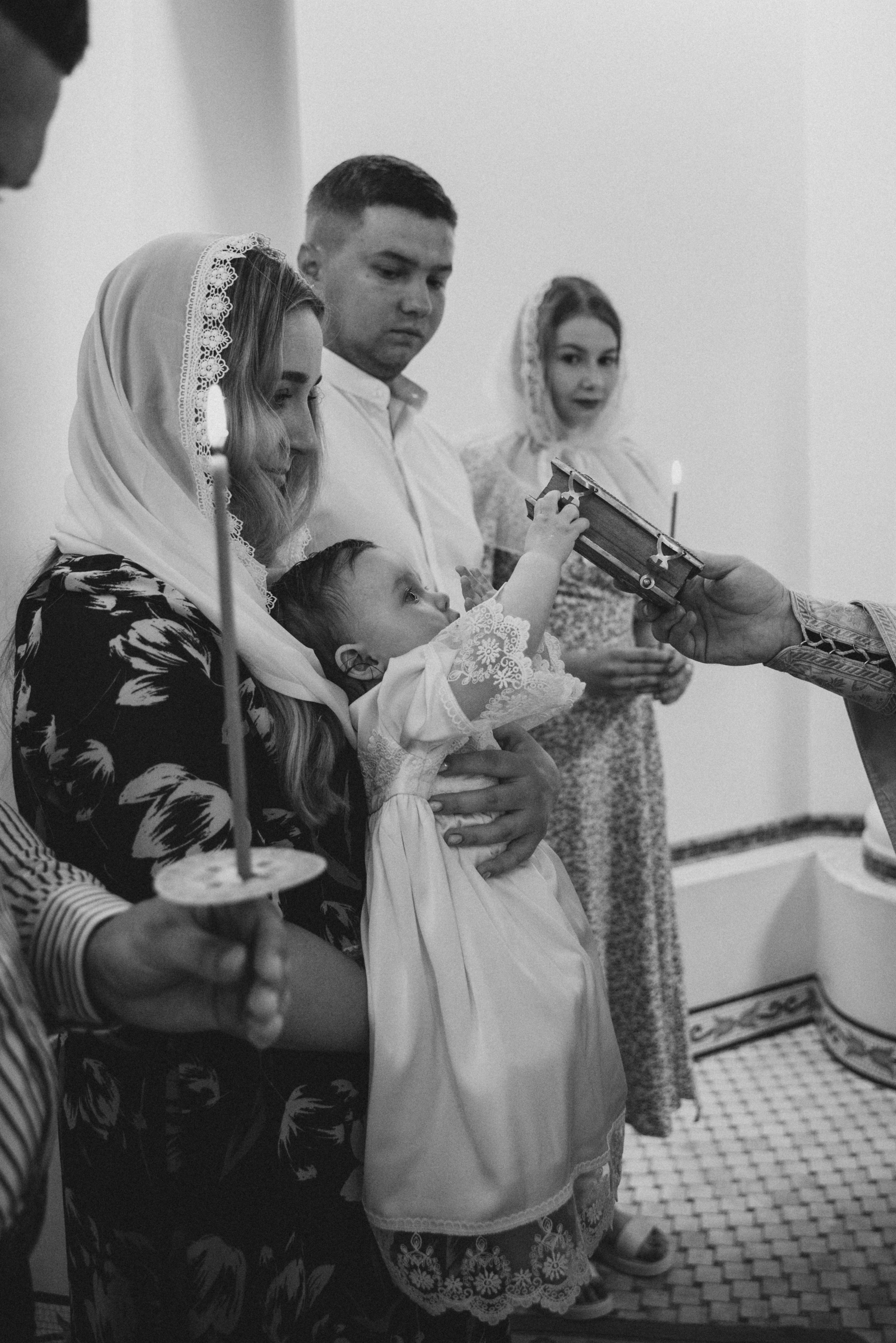 Крещение Варюши (Храм Святой Живоначальной Троицы). Семейный фотограф в Минске Дарья Дреко