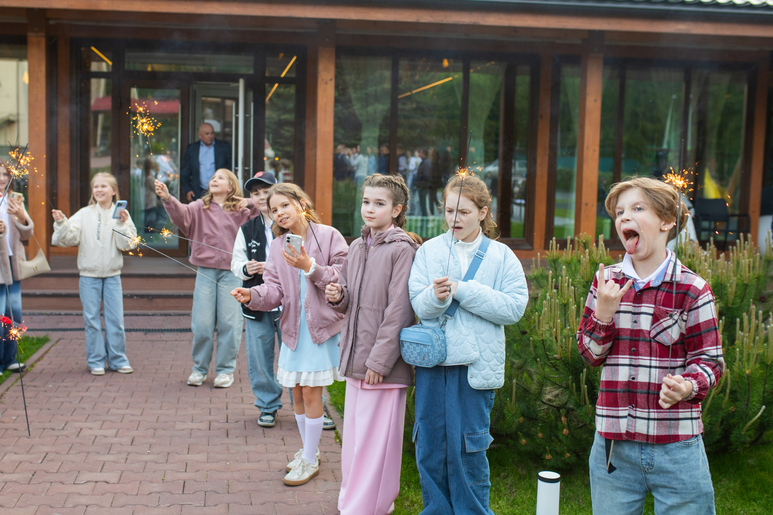 Выпуск 4 класс Сосновый бор. Фотограф в Новосибирске Ася Зверева