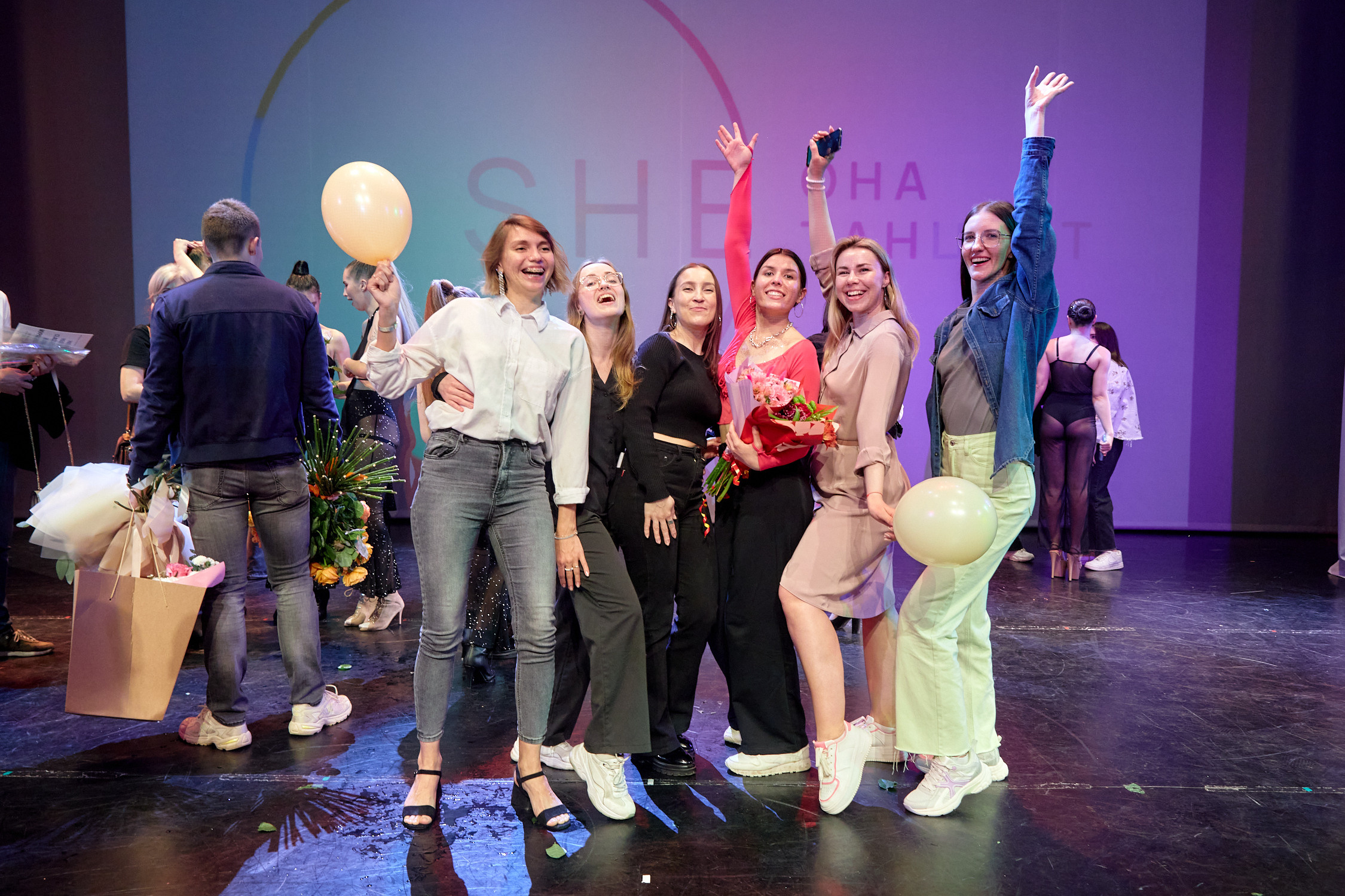 SHE: Она танцует. Отчётный концерт. Репортажный фотограф Владивосток Анастасия Сокольникова