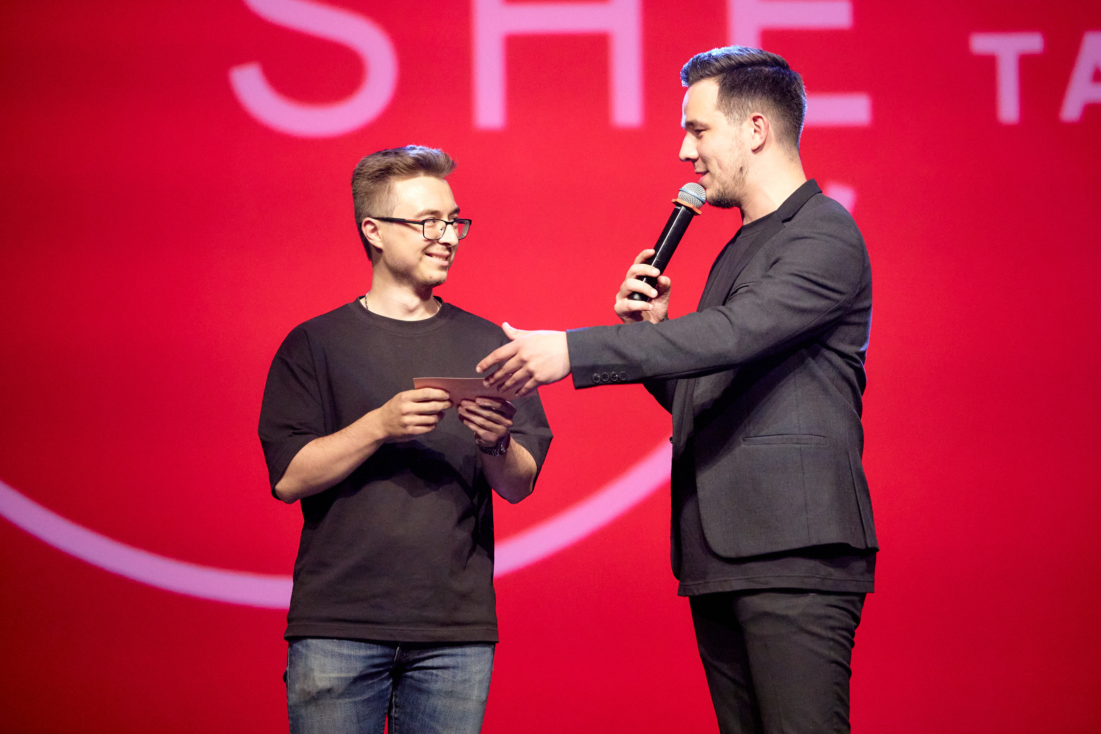 SHE: Она танцует. Отчётный концерт. Репортажный фотограф Владивосток Анастасия Сокольникова