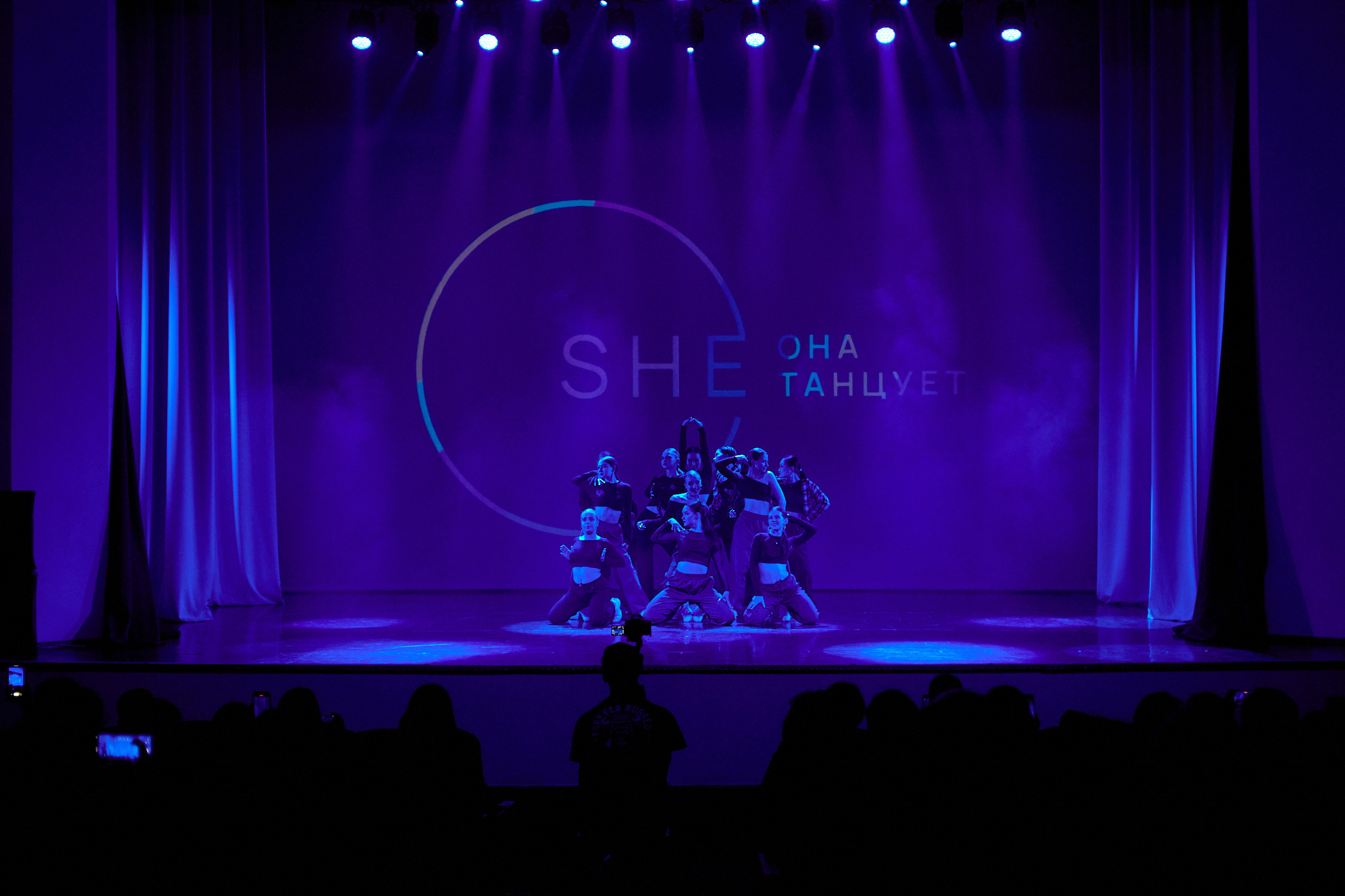SHE: Она танцует. Отчётный концерт. Репортажный фотограф Владивосток Анастасия Сокольникова