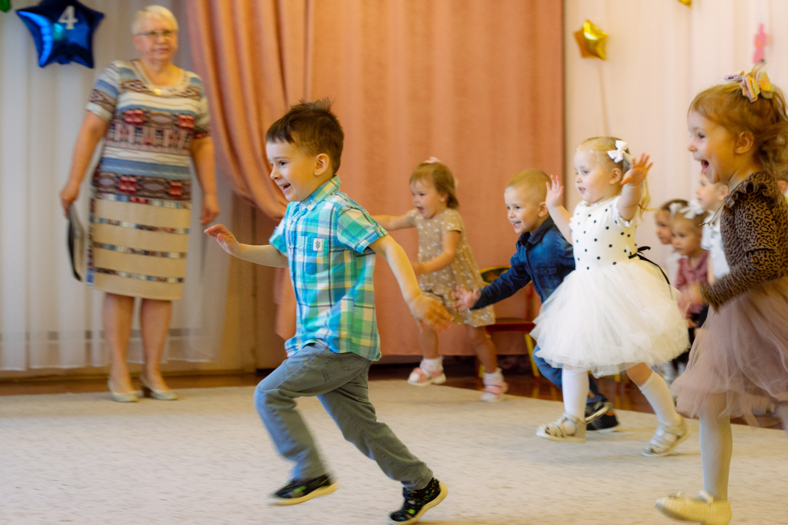 Утренник в яслях. Фотограф Великий Новгород Татьяна Чиглинцева