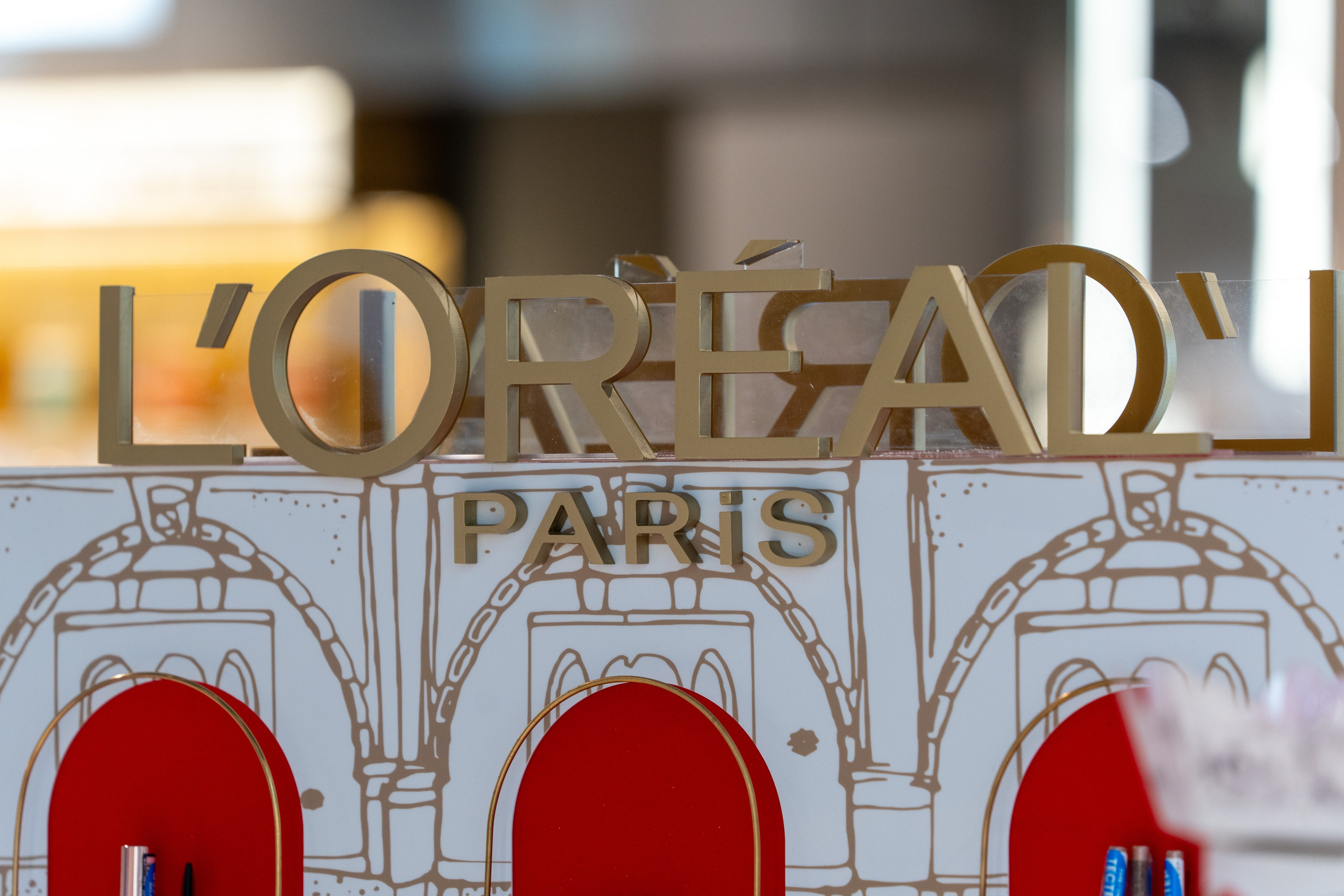 Отчет партнерской интеграции Loreal в магазинах Рив Гош. Репортажный фотограф в Красной Поляне и Сочи Павлюченко Екатерина