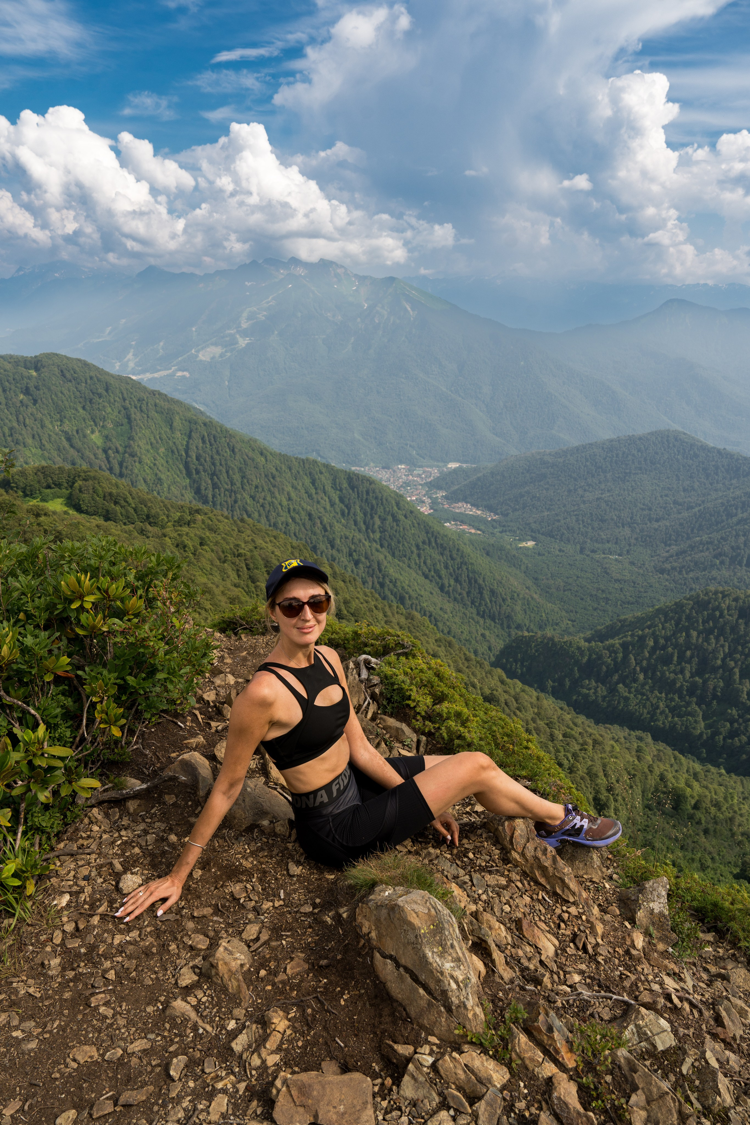 MICE мероприятие для компании «Доставка морем»: хайкинг к Ачипсинским водопадам. Репортажный фотограф в Красной Поляне и Сочи Павлюченко Екатерина