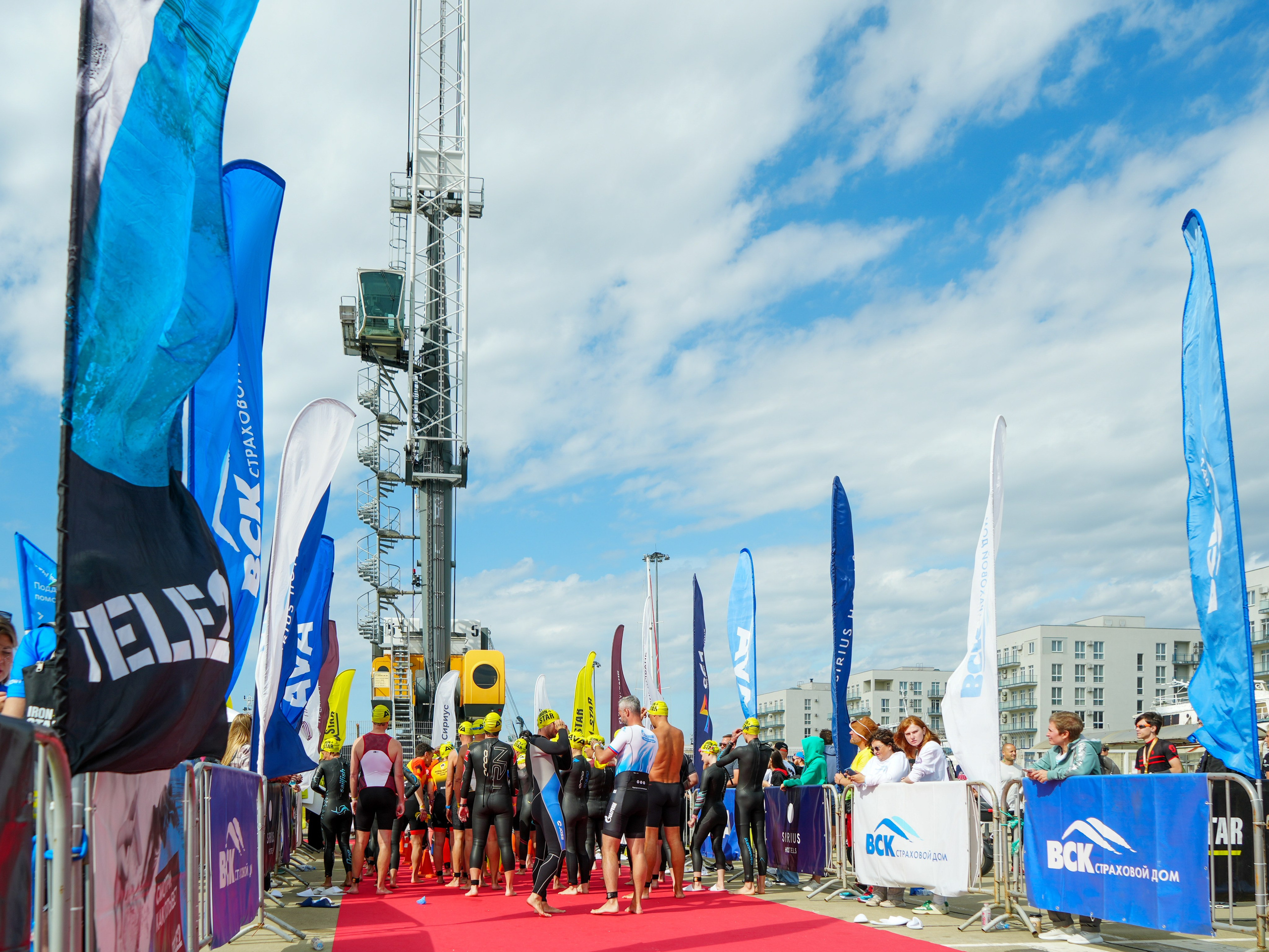 Фотоотчет партнерской интеграции для компании TELE2 на фестивале Ironstar. Репортажный фотограф в Красной Поляне и Сочи Павлюченко Екатерина