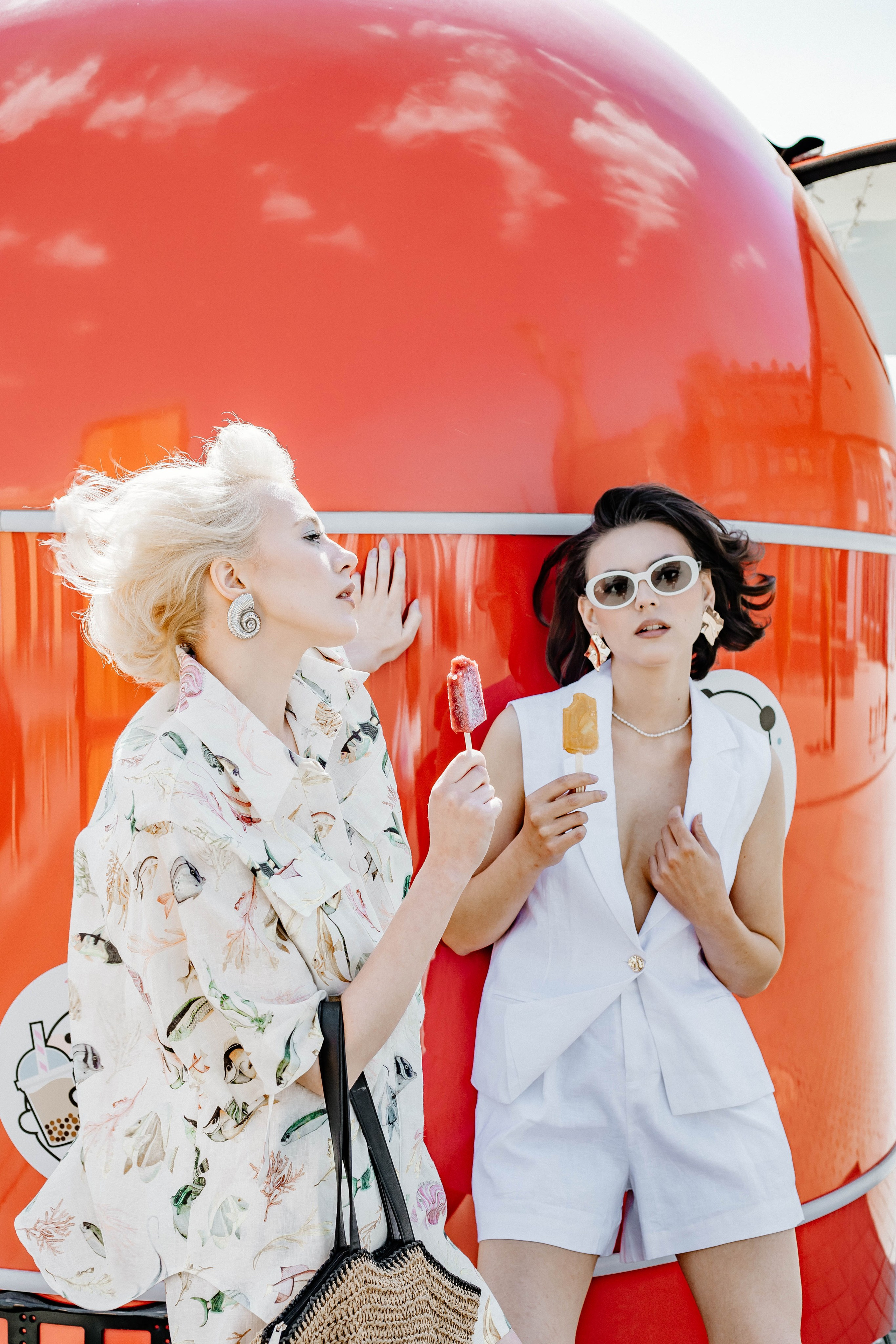 Ася и Наташа. Рыжова Тамара