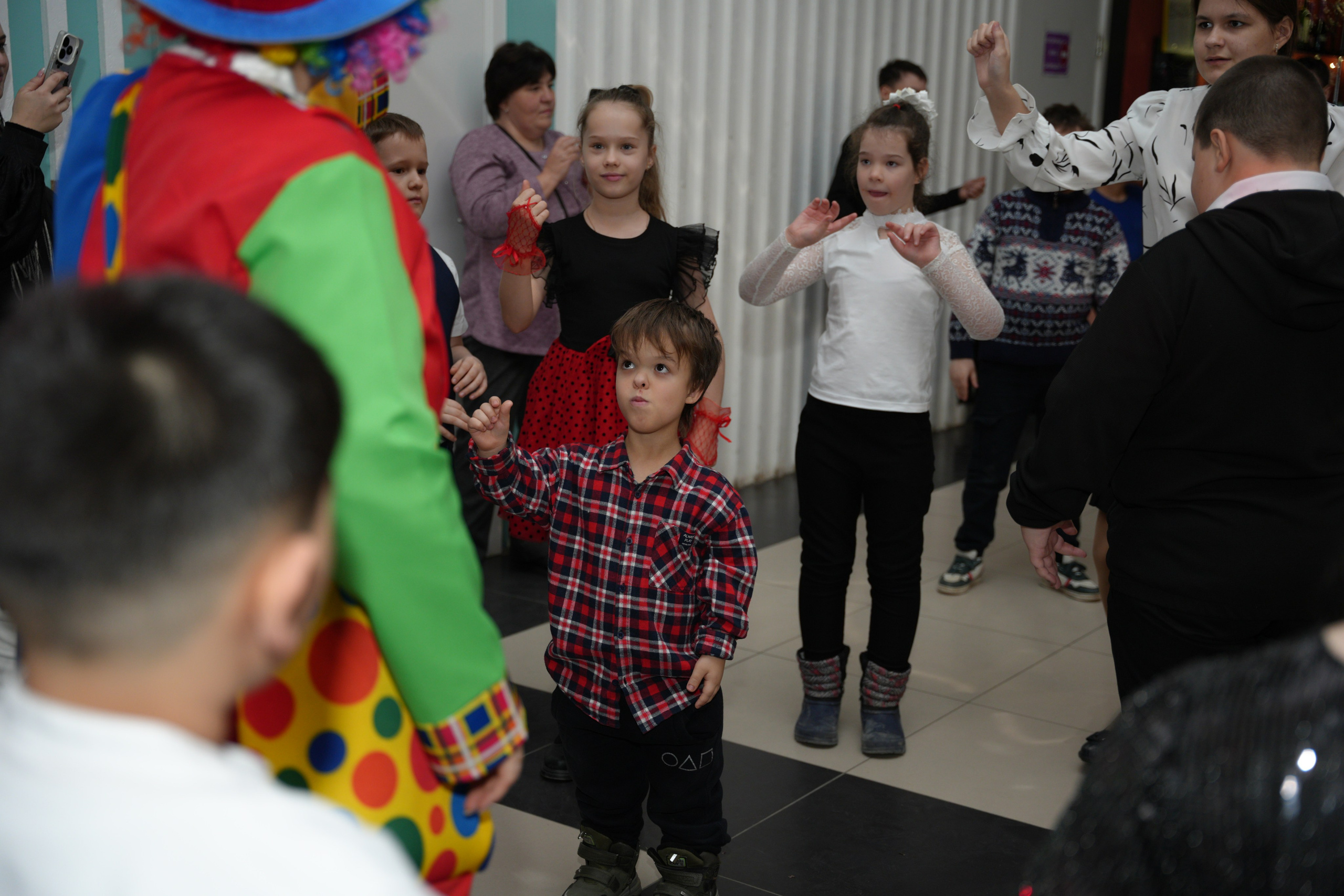 Социально —благотворительная акция «Ты в этом мире не один», посвященная Международному дню инвалидов. ВЫПУСКНЫЕ АЛЬБОМЫ, Школьный фотограф, семейный и свадебный в Саратове и области Ольга Плаксина