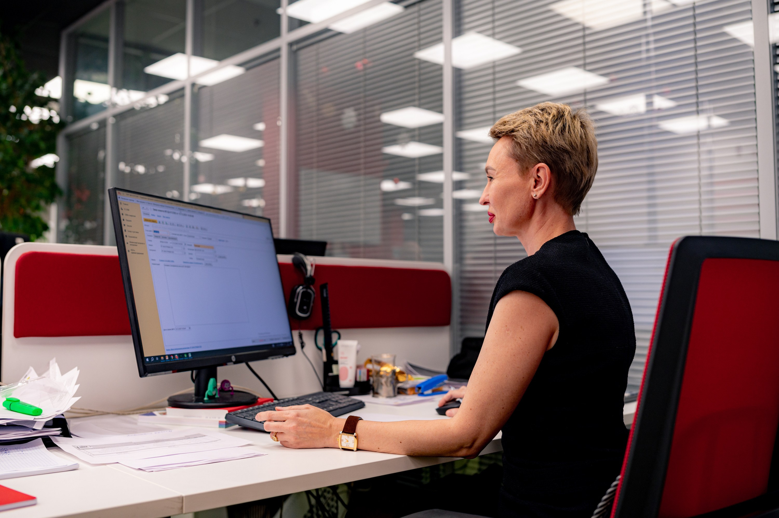 Бизнес портреты и офис МОСОПТОРГ. Коммерческий фотограф в Казани Ксения Добролюбова