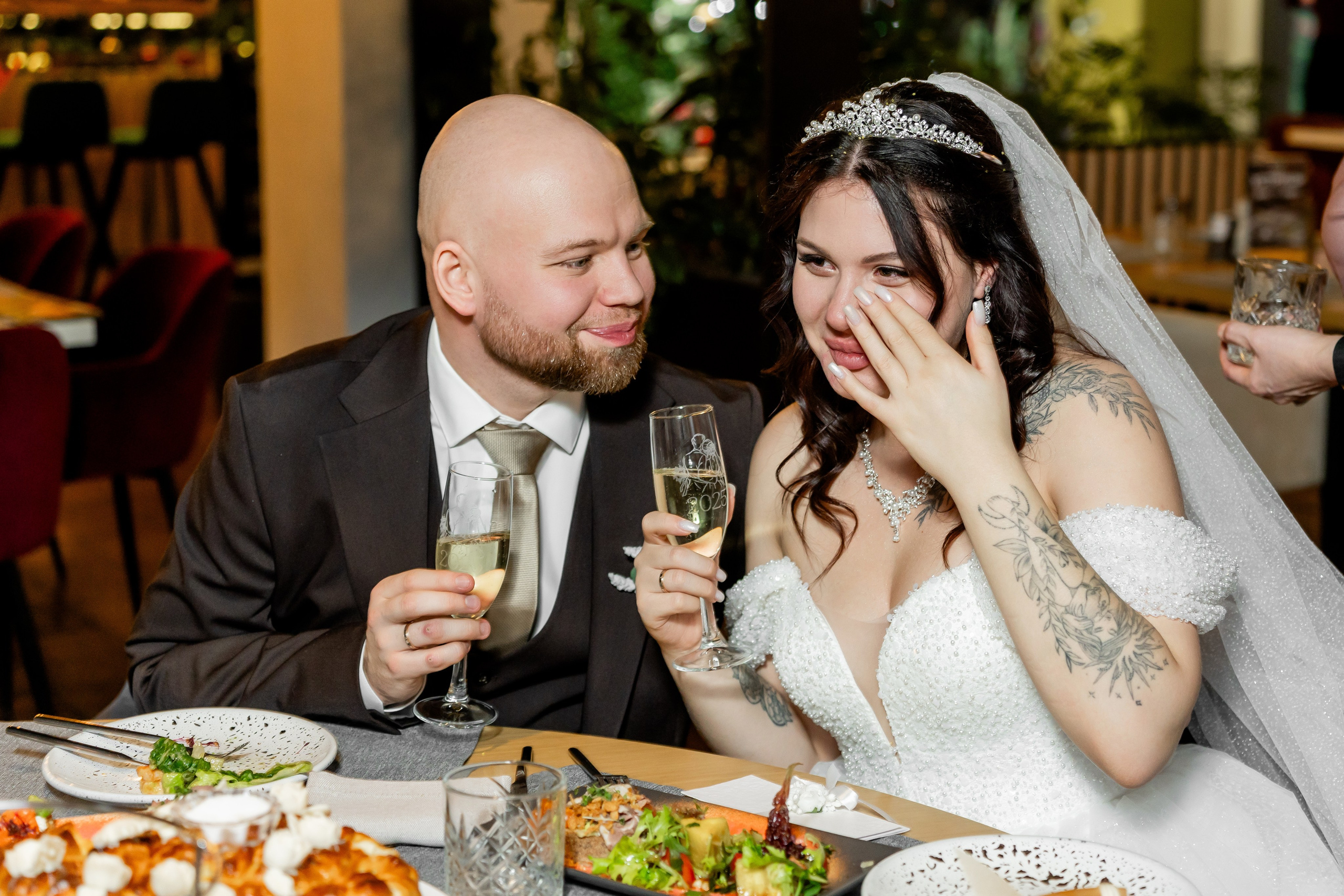 Дарина и Александр. Сборы невесты, загс, банкет. Фотограф и видеограф в Москве и Московской области Мария Вишня