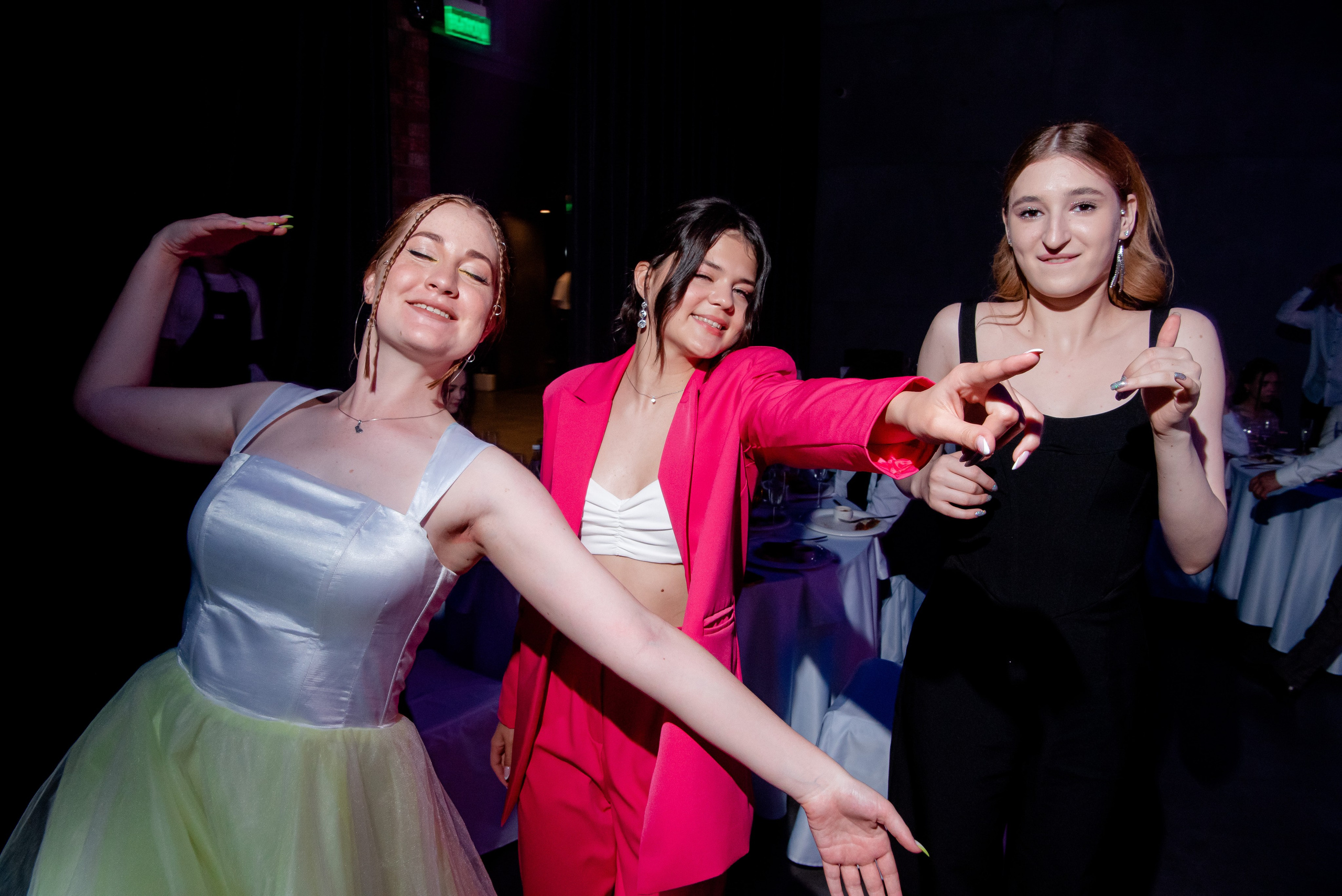 140 Школа. Вручение и Банкет. Сити Холл. Фотограф в Волгограде и Волжском Александр Горбань