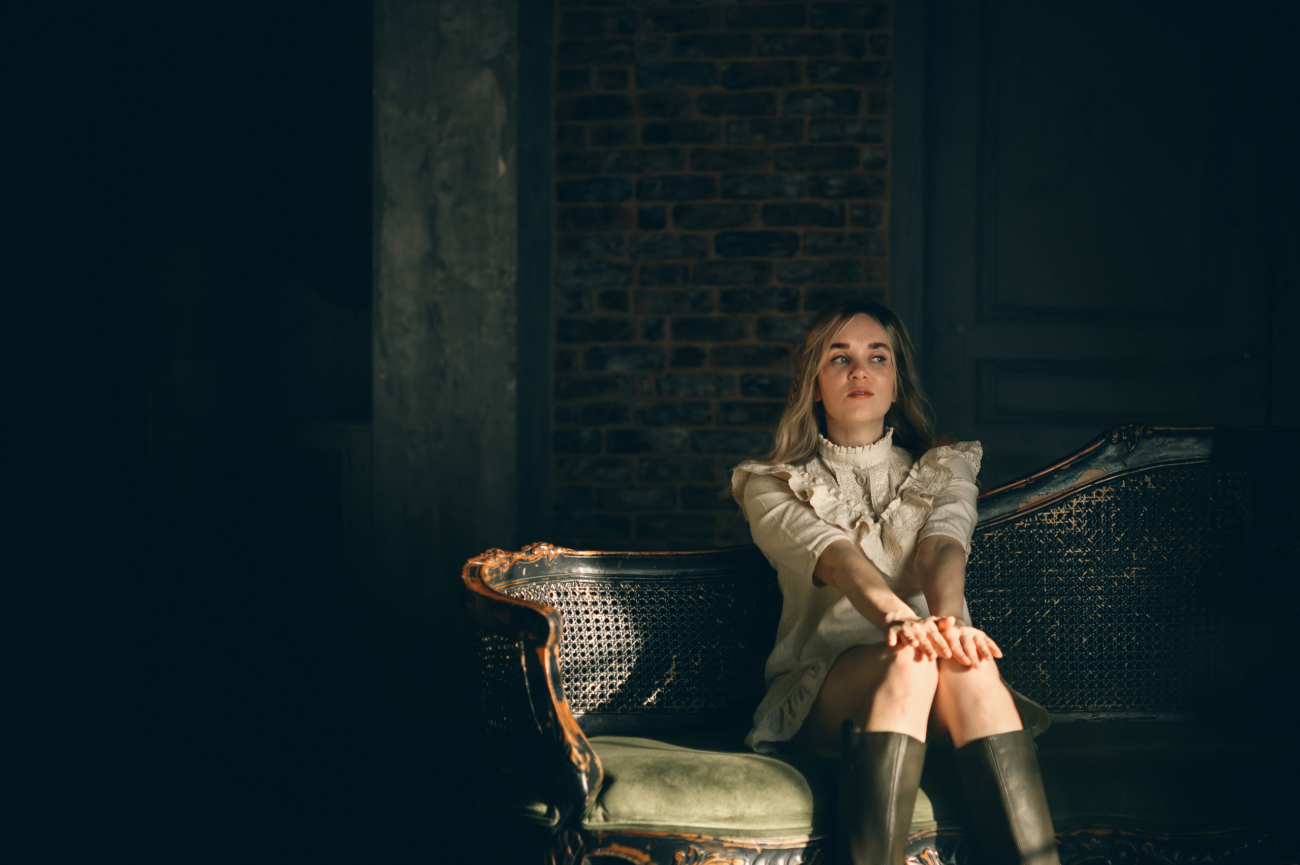 в трусах и рубашке фотосессия