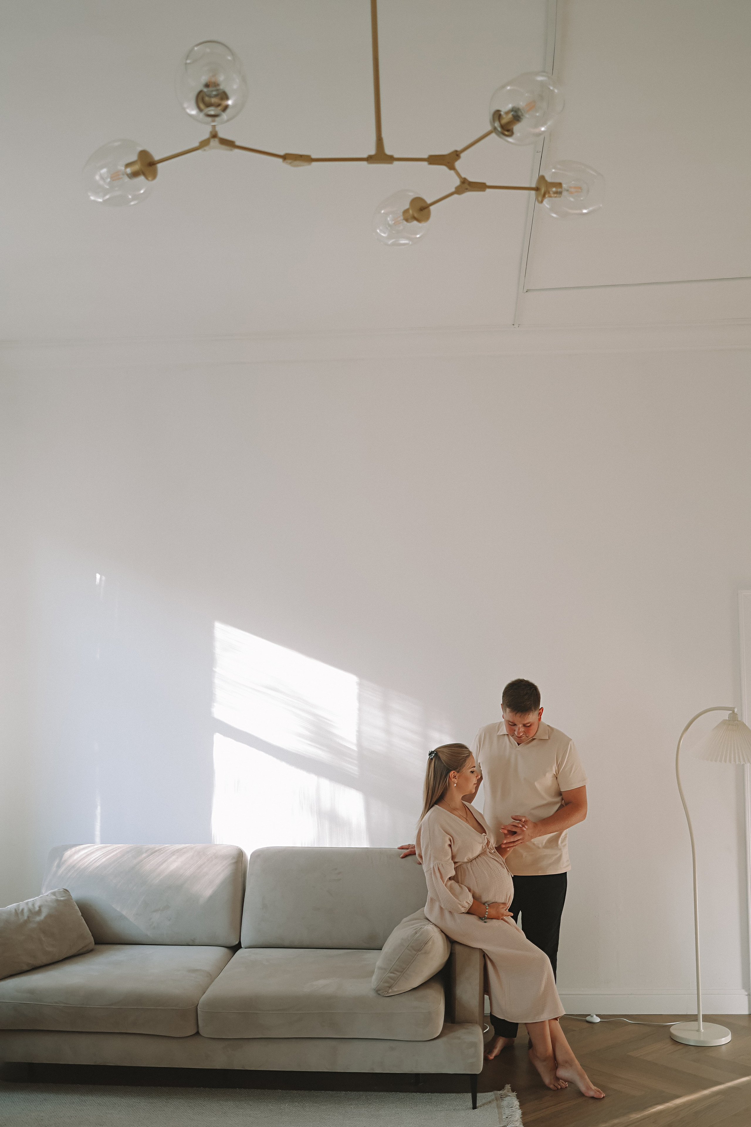 Квартира (беременность). Семейный фотограф Тюмень, фотограф на роды Салмина Мария