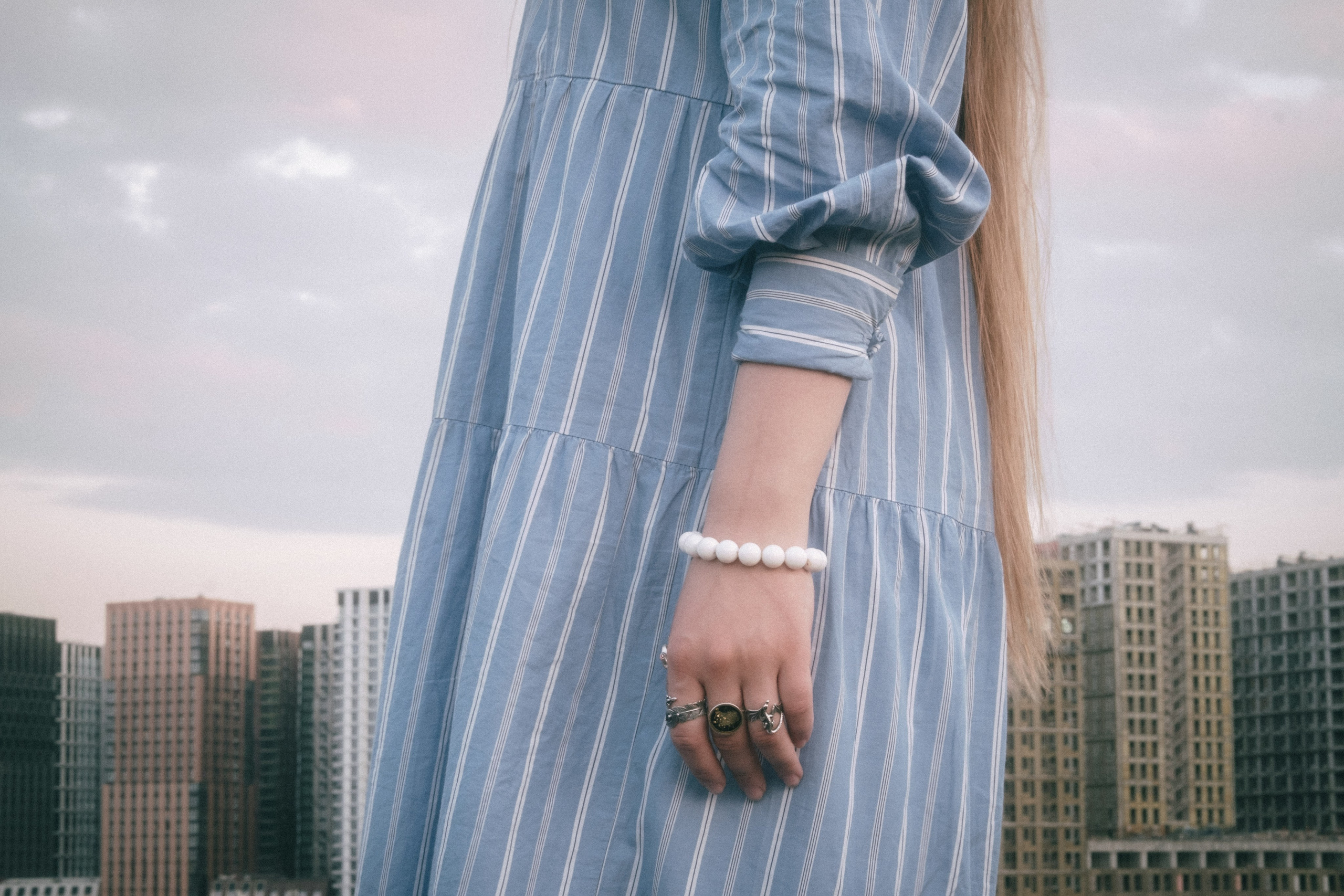 Яна, фрагменты и цветной свет. Фотограф в Москве Максим Скоробогатов