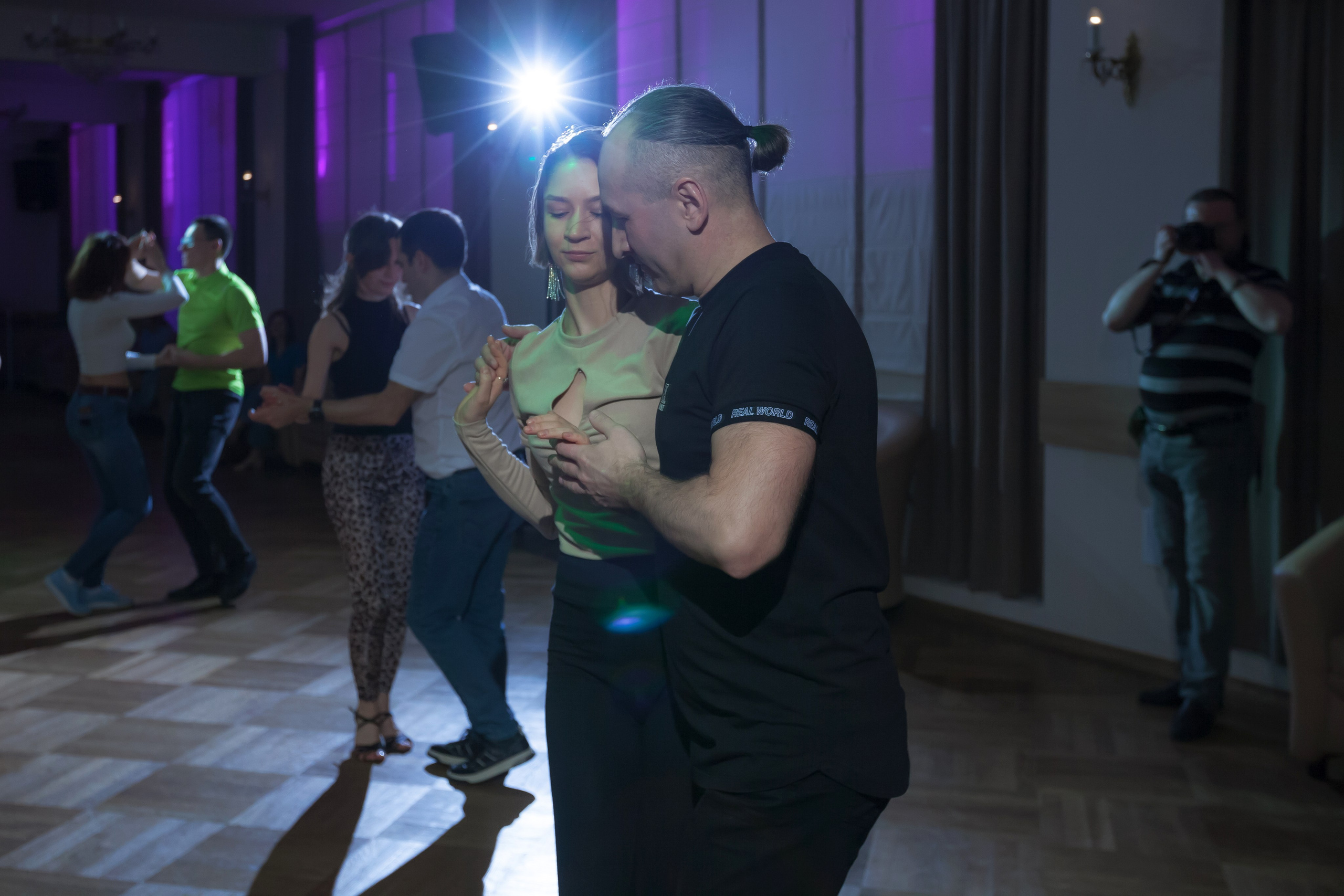 Вечер бачаты. Семейный и предметный фотограф Мария Львова Санкт-Петербург flitphoto