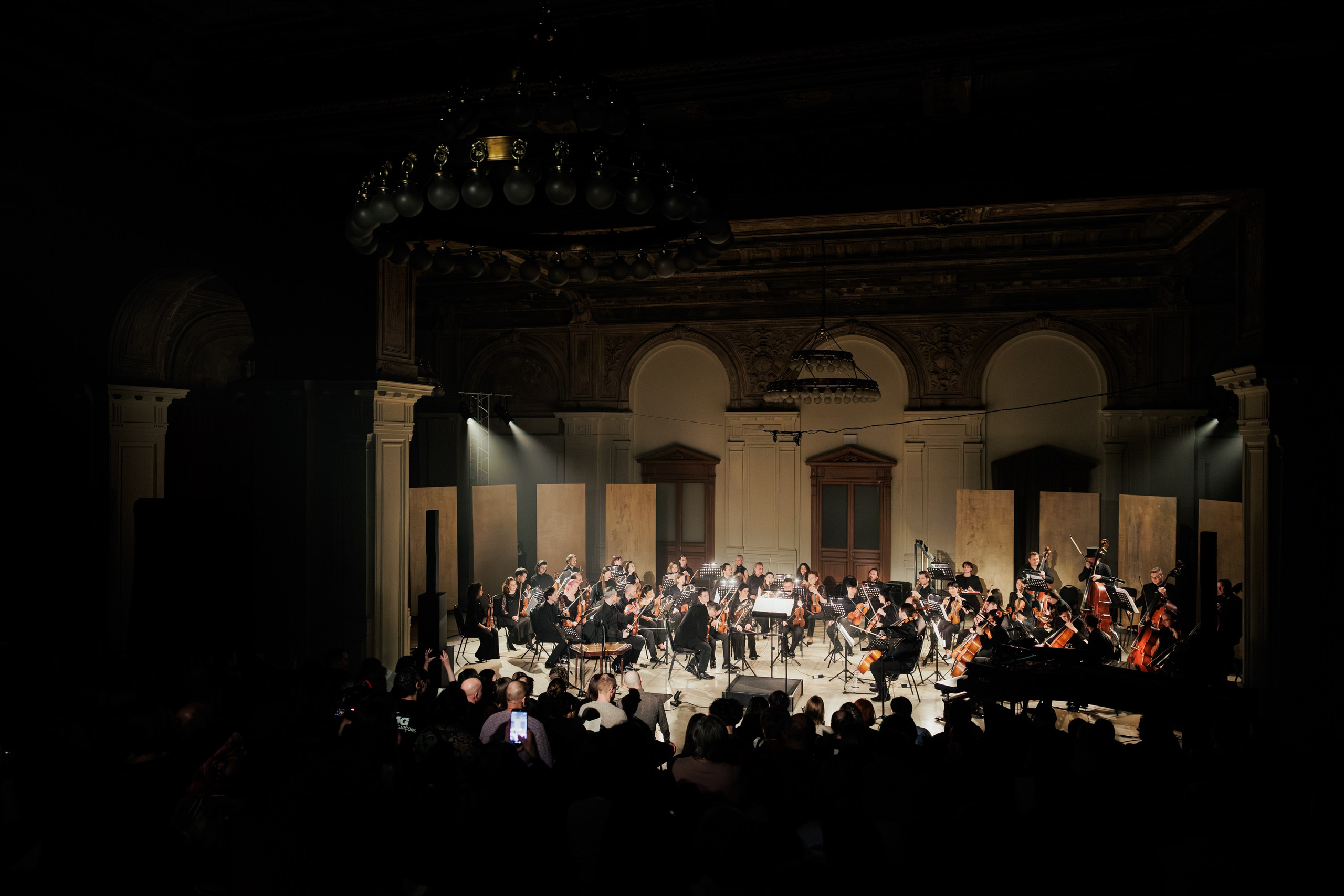 Концерт музыки композитора-резидента Алексея Ретинского «Dom Radio». Репортажный фотограф в Санкт-Петербурге Александр Паклин