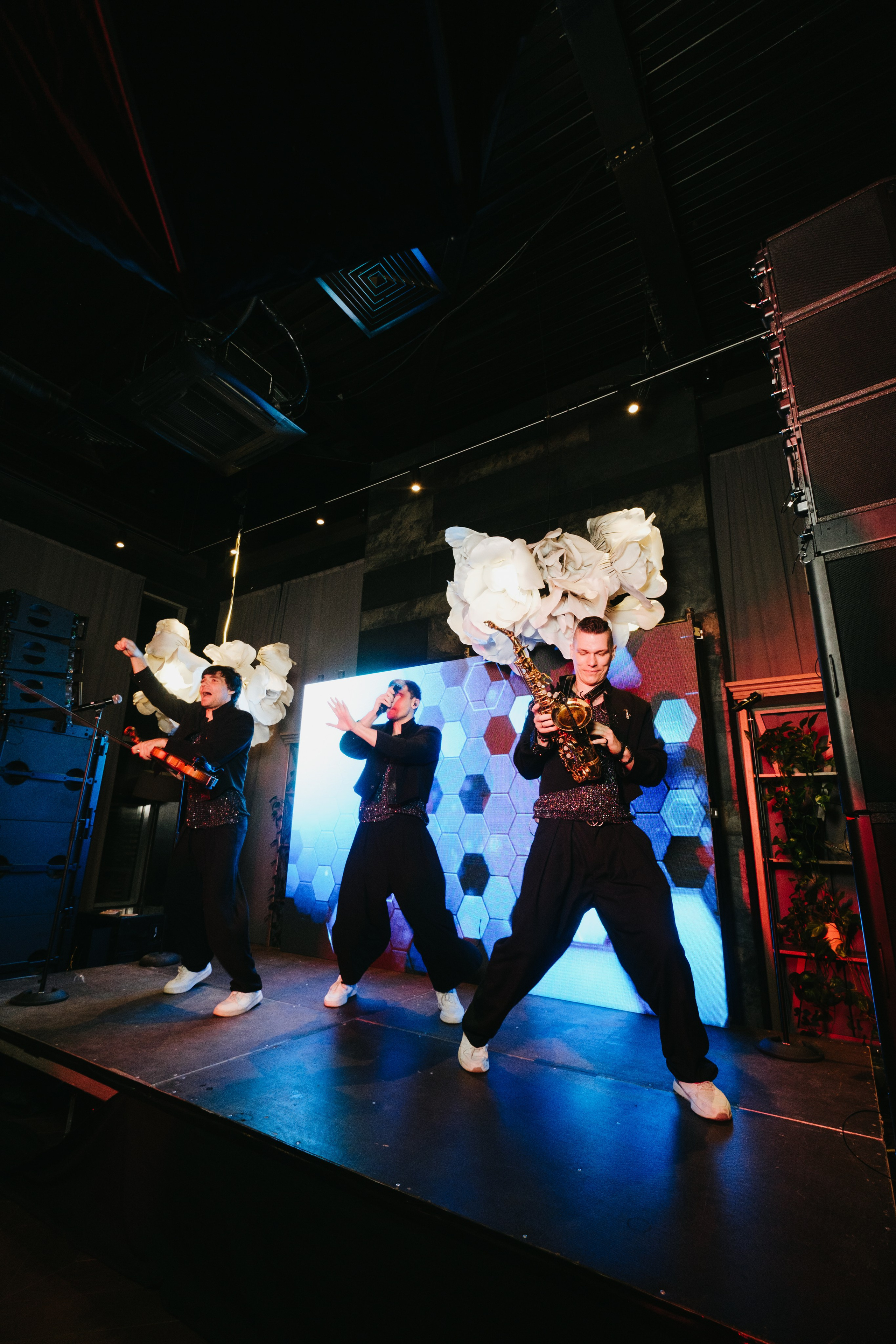 Корпоратив в Сириусу (Адлер) 10 лет компании. Свадебный фотограф Денис Ожигин в Краснодаре и крае. Эмоциональная и стильная съемка вашего дня