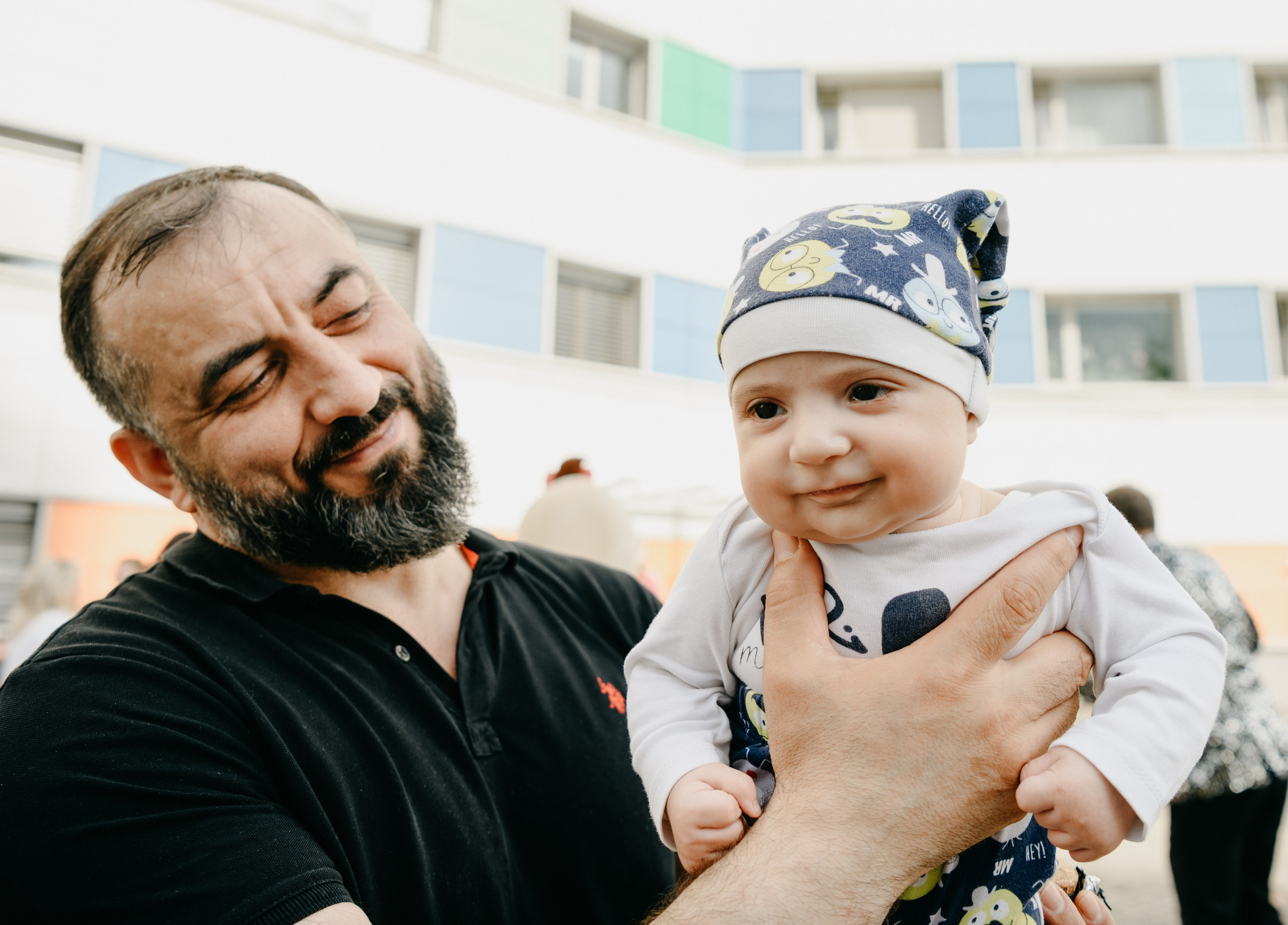 Выписка Амелии в ФГБУ Кулакова. Фотограф на выписку из роддома в Москве и МО