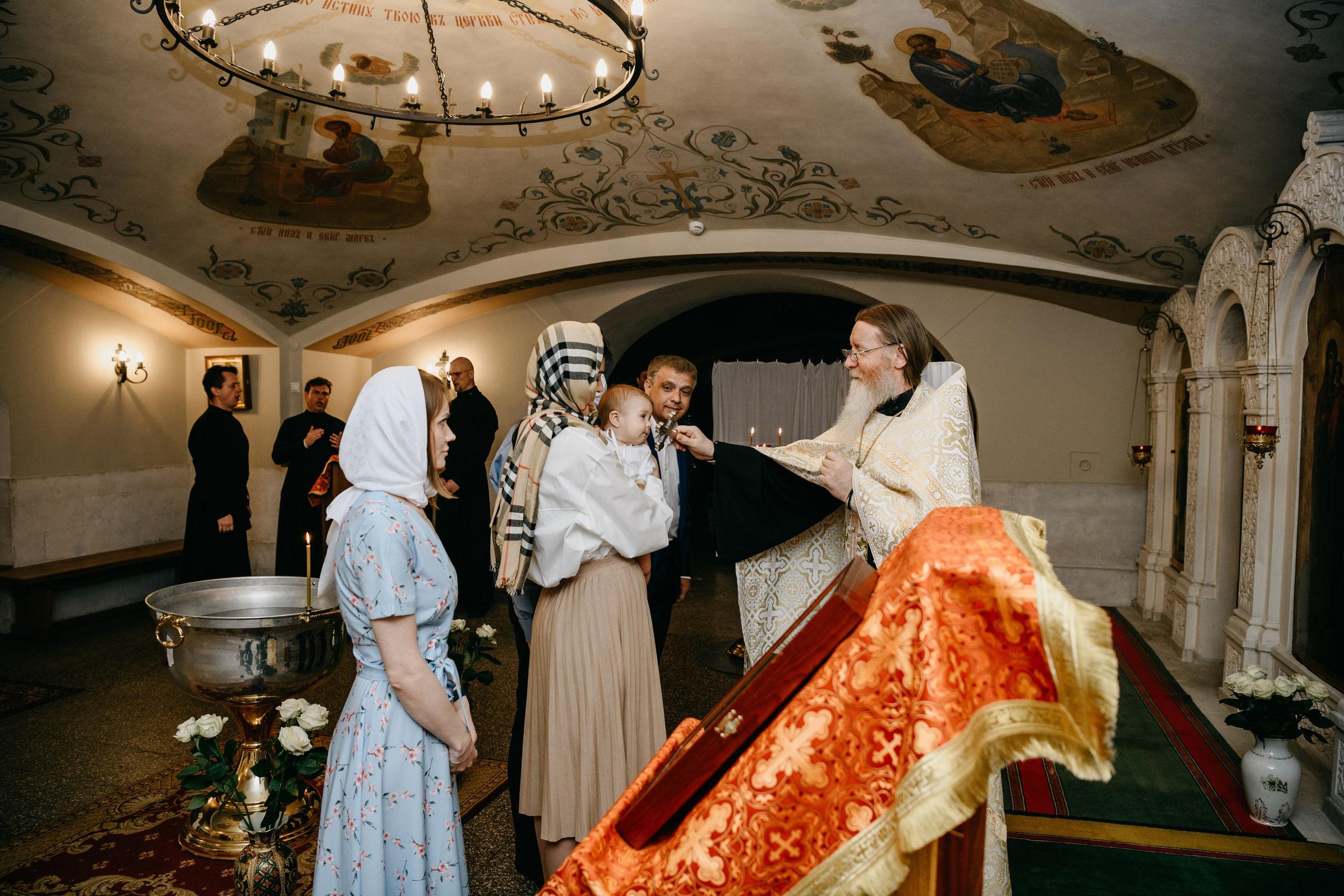 Крещение Александра. Фотограф на выписку из роддома в Москве и МО