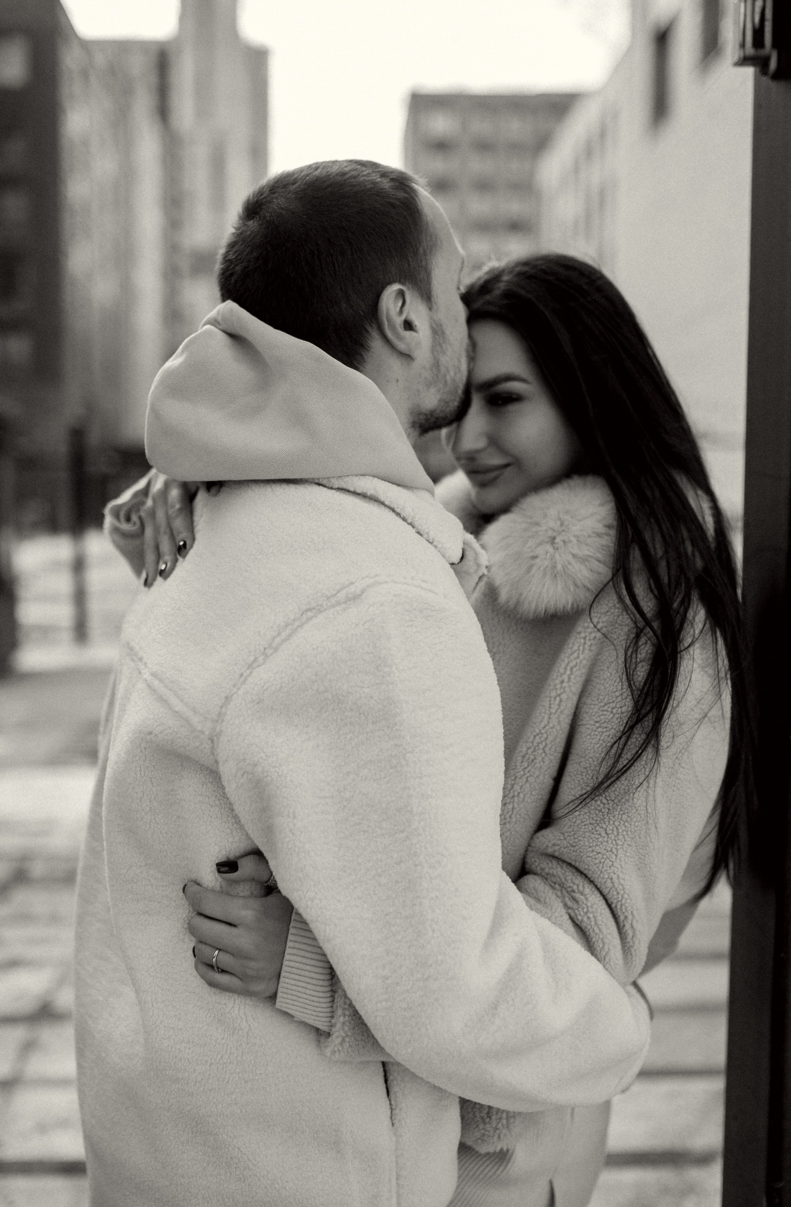 Лавстори стрит фотосессия в зимней Москве. Семейная фотосессия Бутово Москва фотограф Алина Морщагина