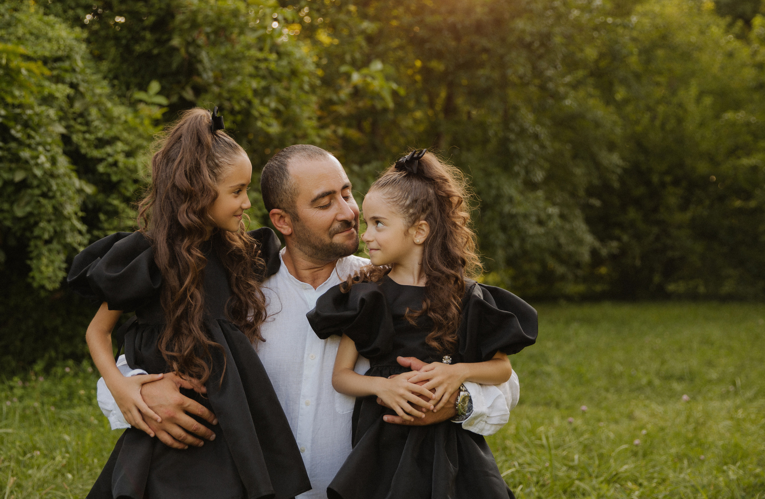 Семейная съёмка на закате в ботаническом саду. Фотограф в Краснодаре и Краснодарском крае