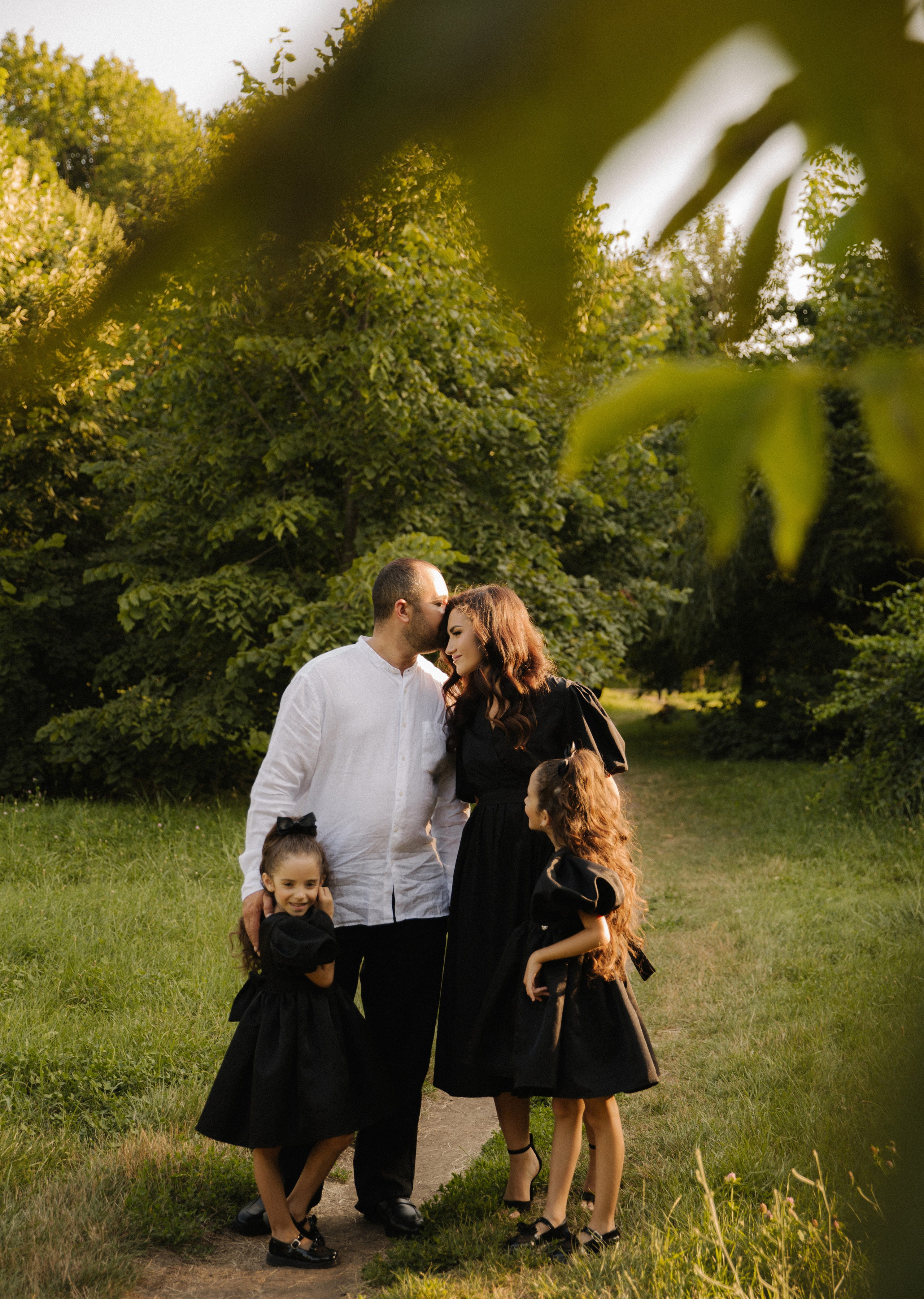 Семейная съёмка на закате в ботаническом саду. Фотограф в Краснодаре и Краснодарском крае