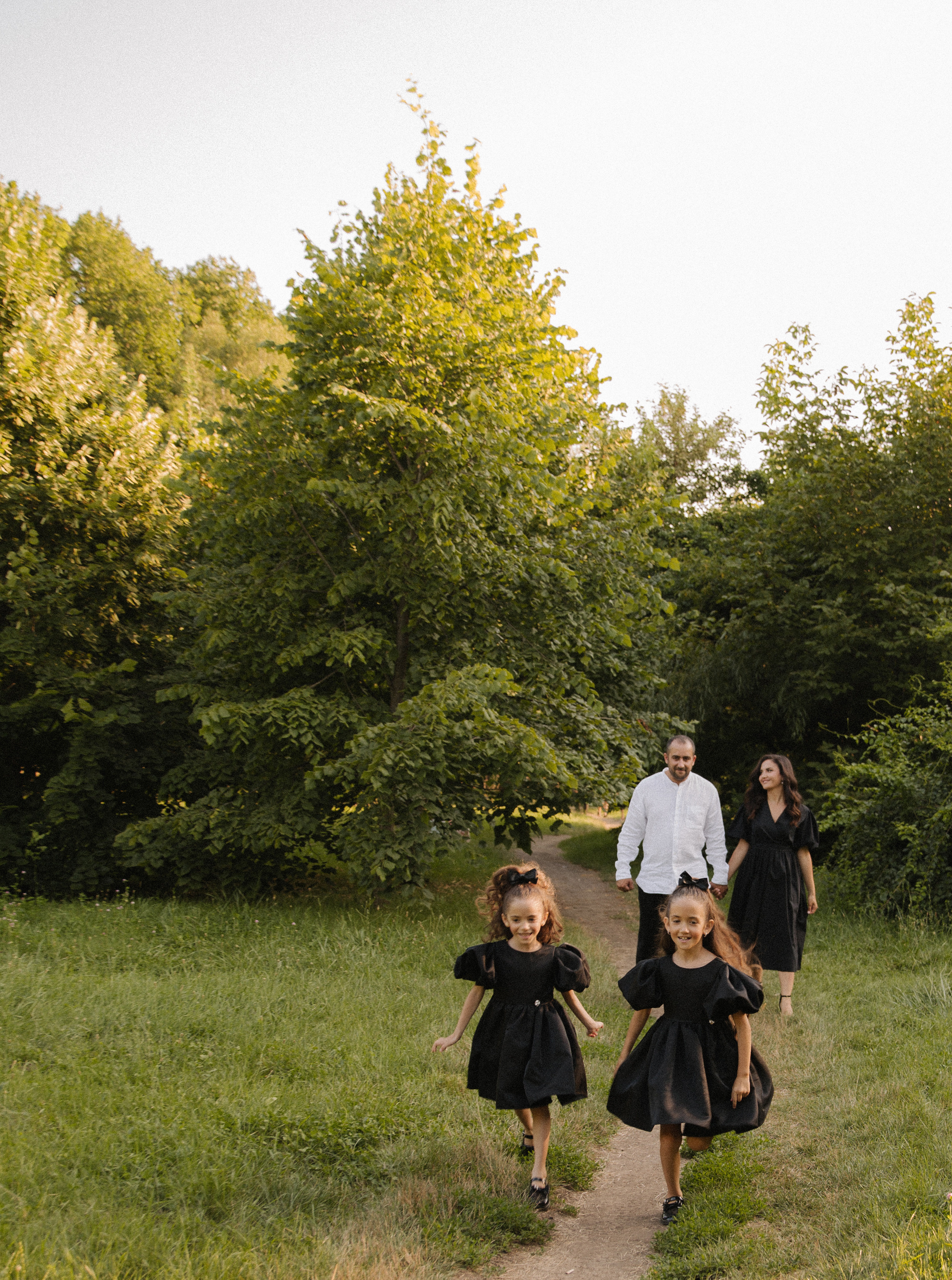 Семейная съёмка на закате в ботаническом саду. Фотограф в Краснодаре и Краснодарском крае