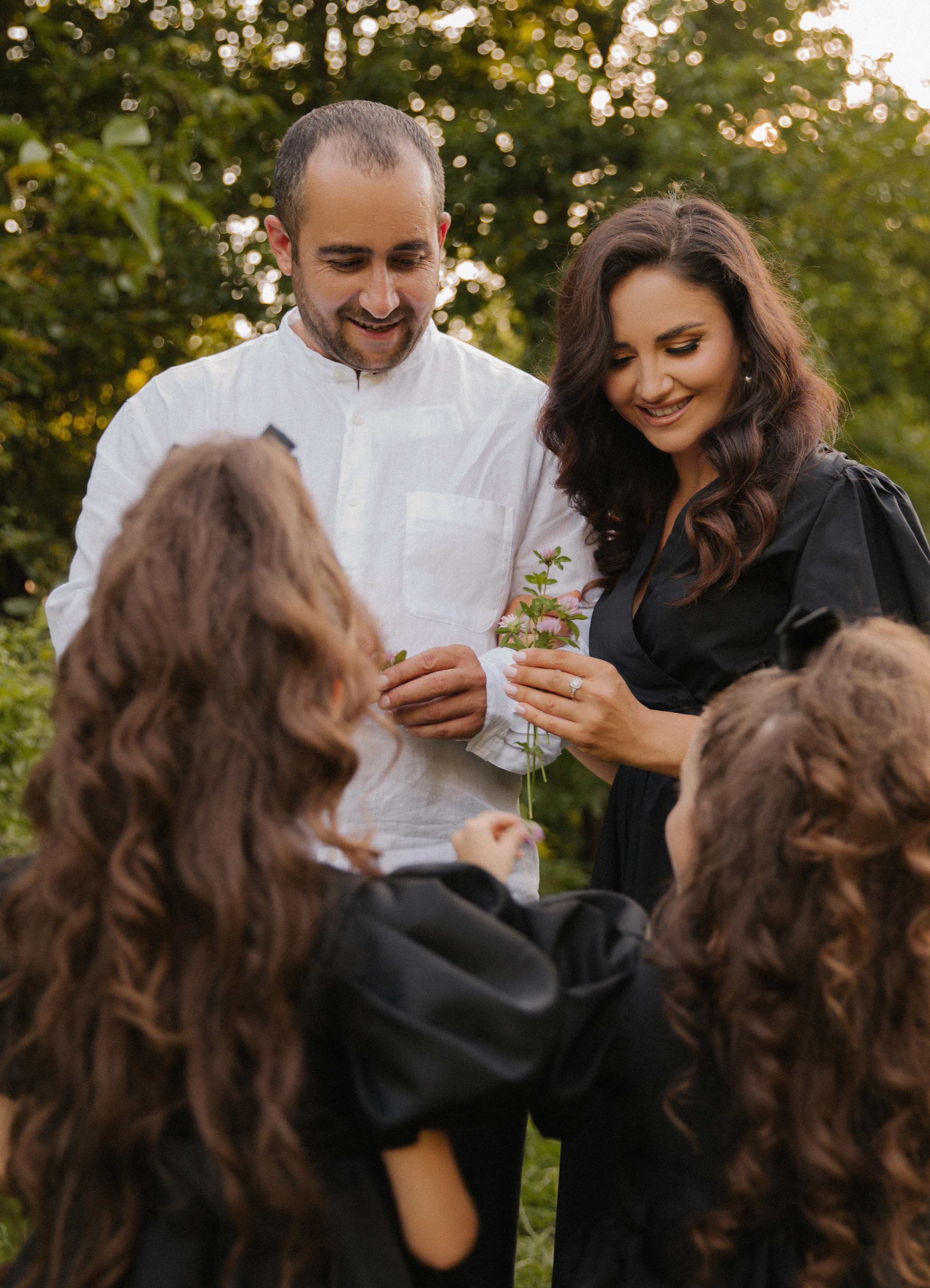 Семейная съёмка на закате в ботаническом саду. Фотограф в Краснодаре и Краснодарском крае