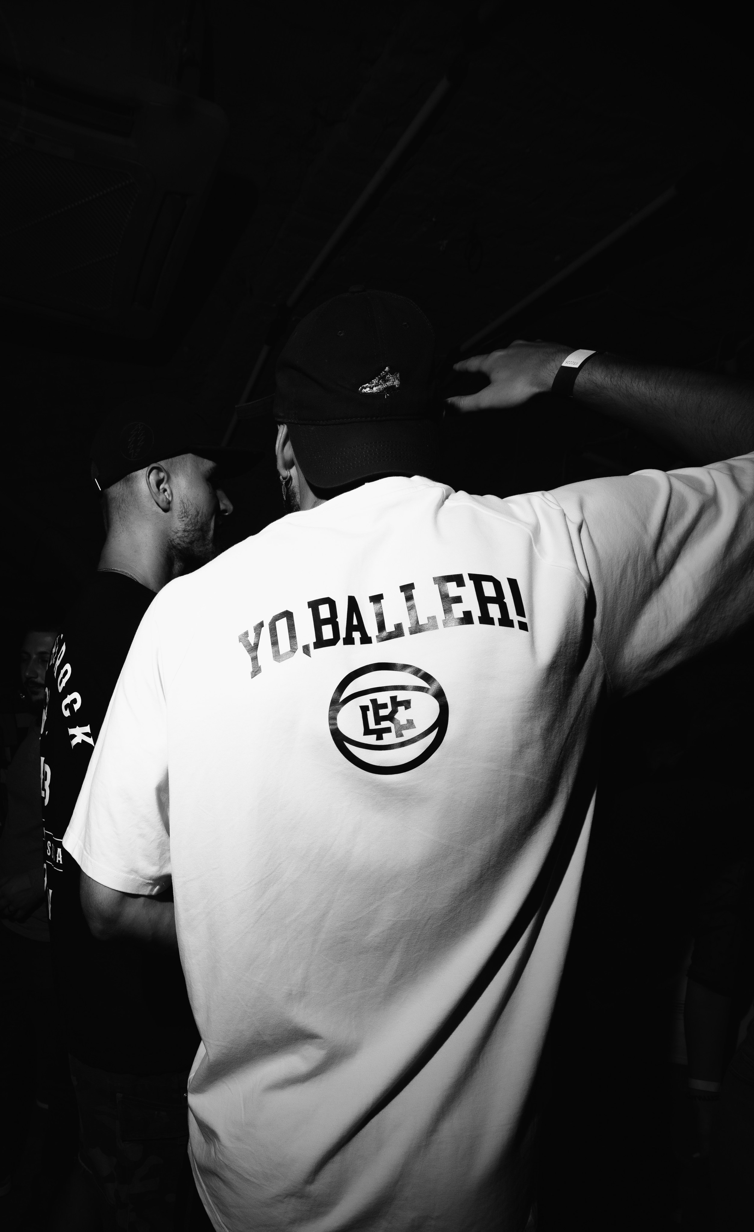 Custom x Медиабаскет. Саша Копылов, фотограф в Казани