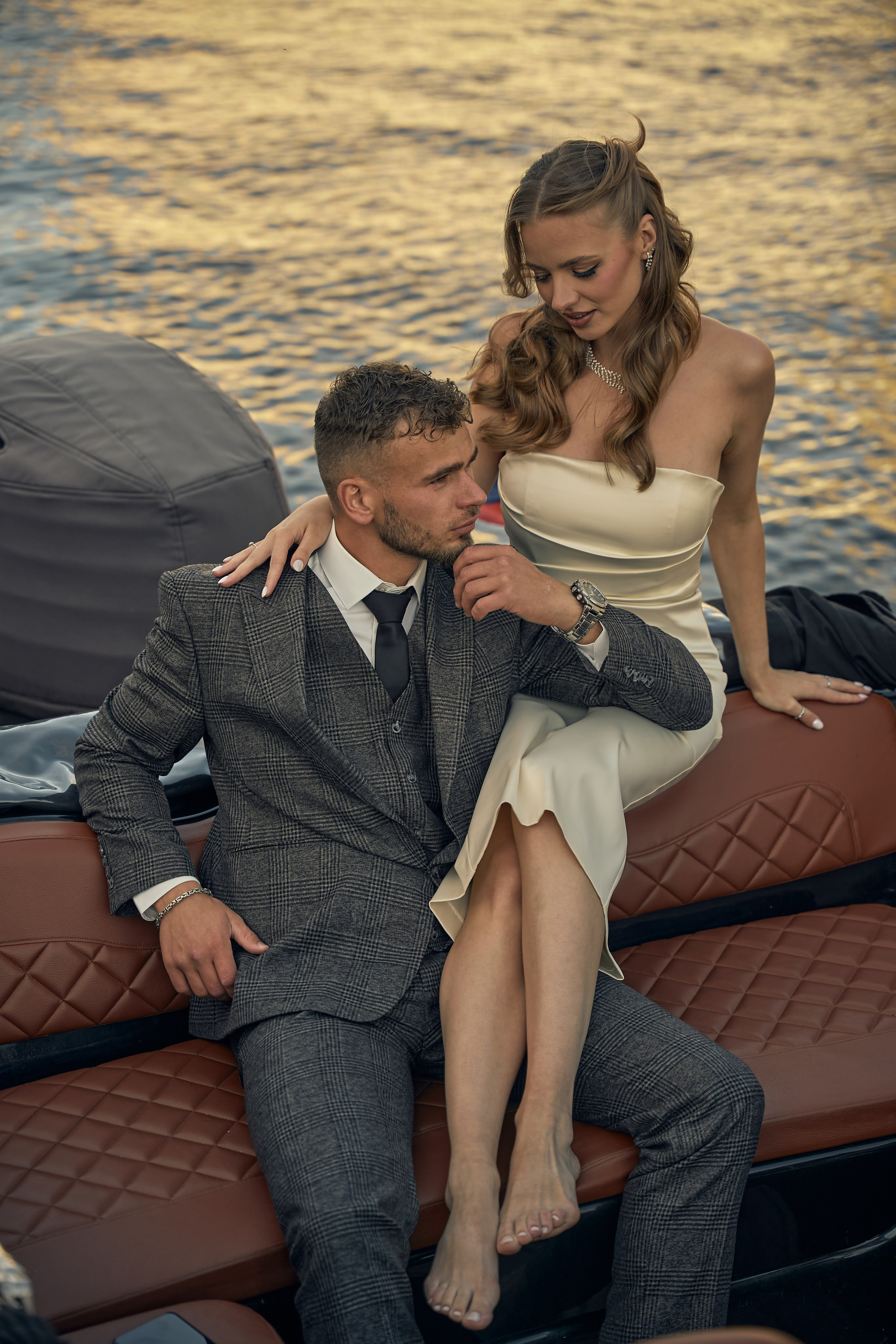 WEDDING / LOVE STORY