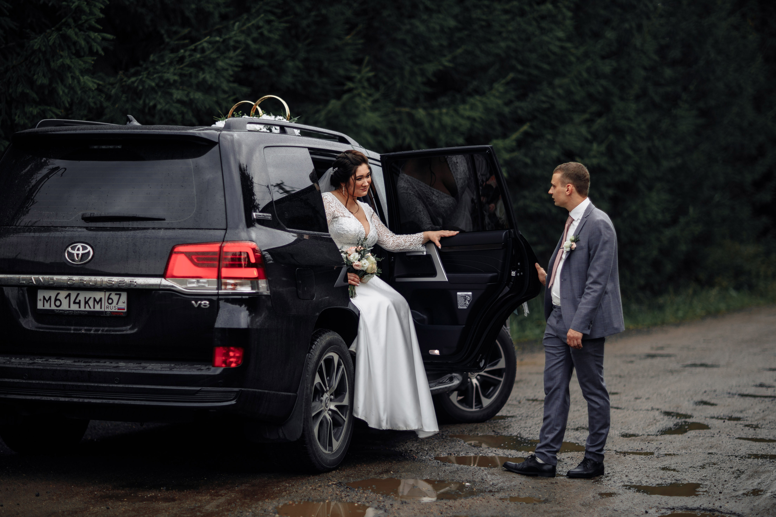 Свадебная прогулка в деревне Рай. Фотограф Вашкевич Денис. Свадебный фотограф Вашкевич Денис