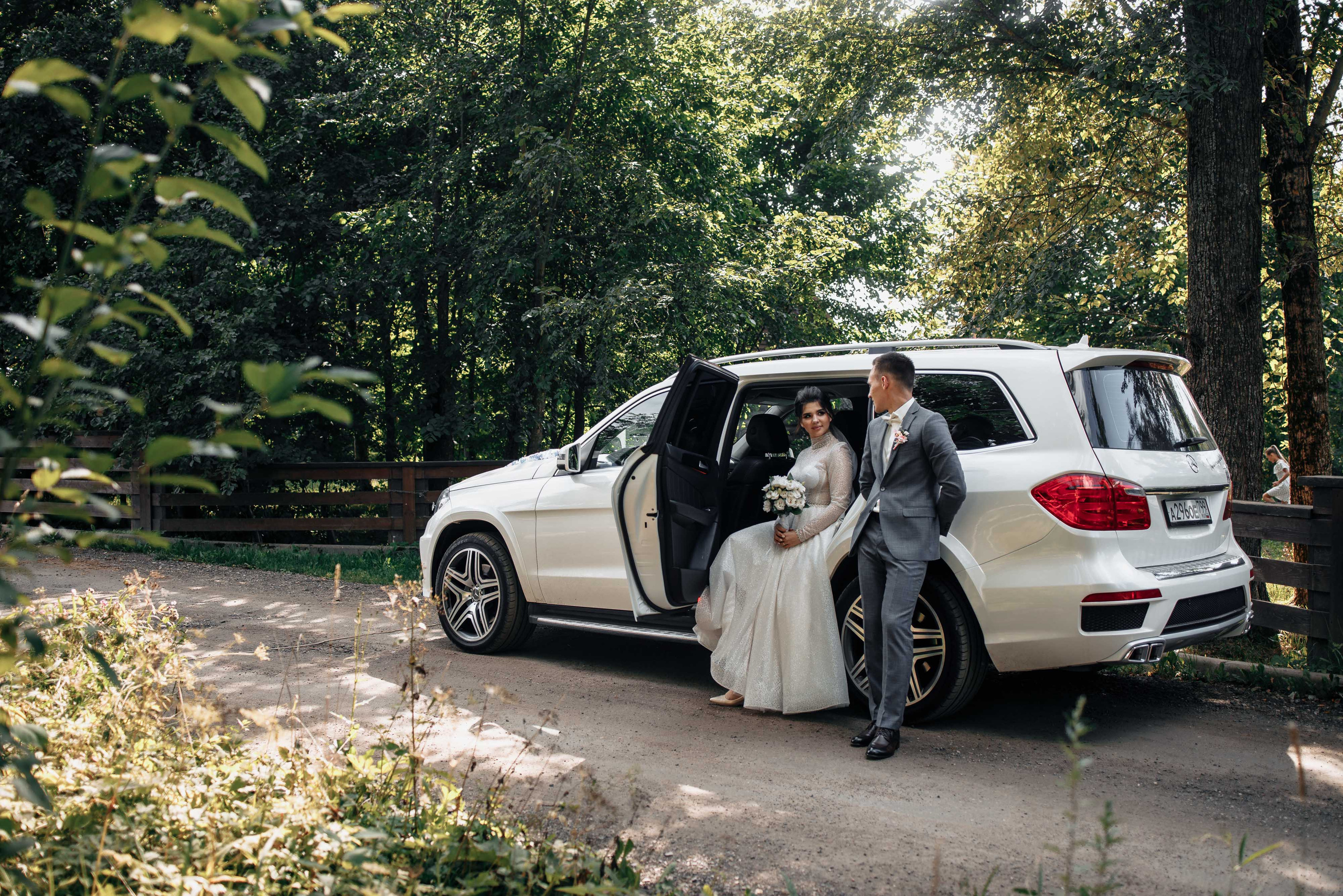 Свадебная прогулка в Высоком Смоленск. Фотограф Денис Вашкевич. Свадебный фотограф Вашкевич Денис