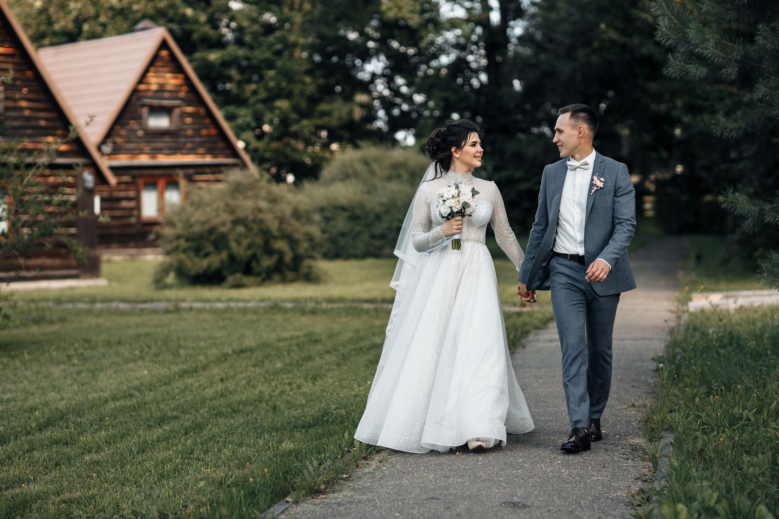 Свадебная прогулка в Высоком Смоленск. Фотограф Денис Вашкевич. Свадебный фотограф Вашкевич Денис